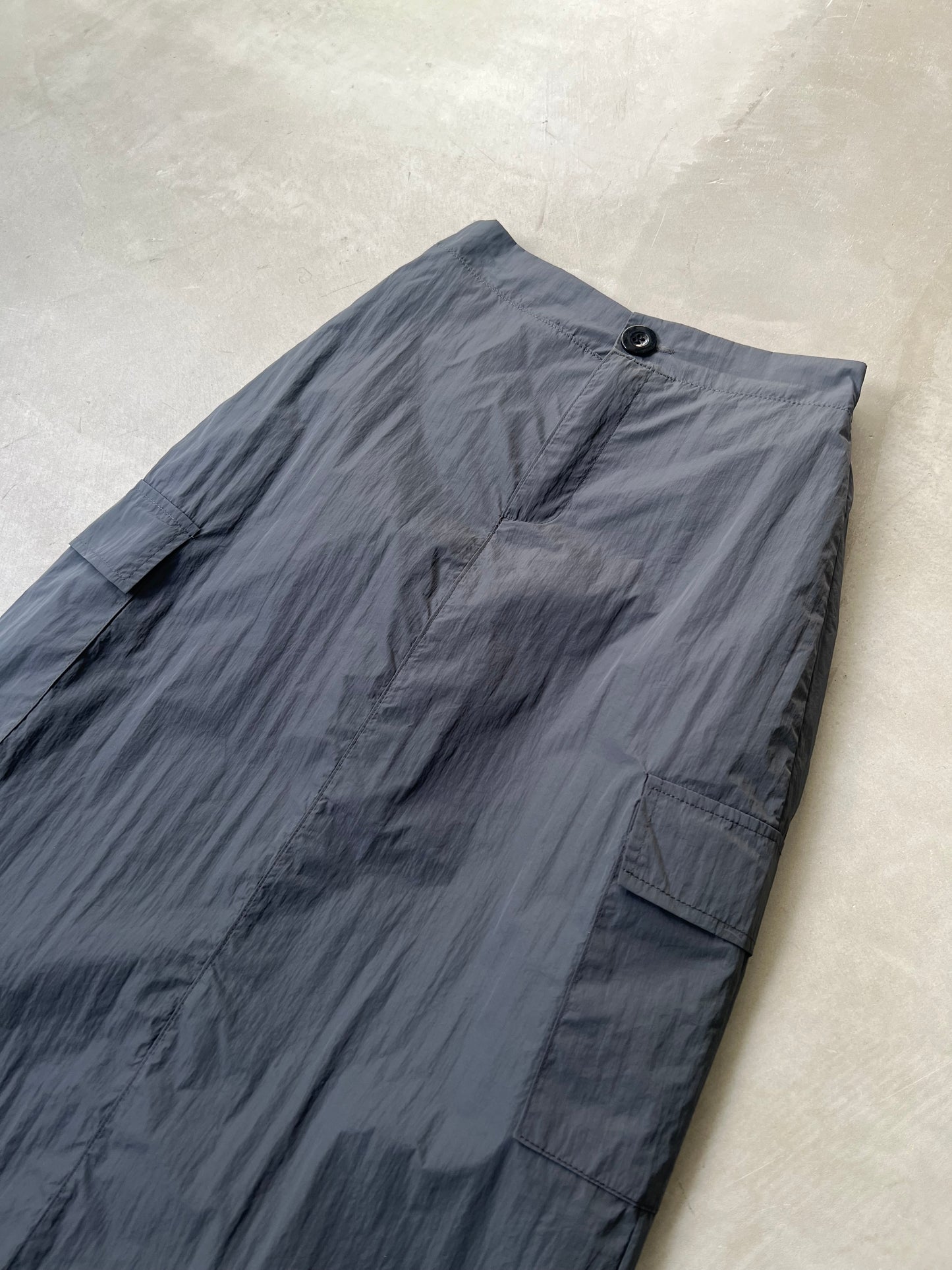 NYLON CARGO SKIRT “GRAY”