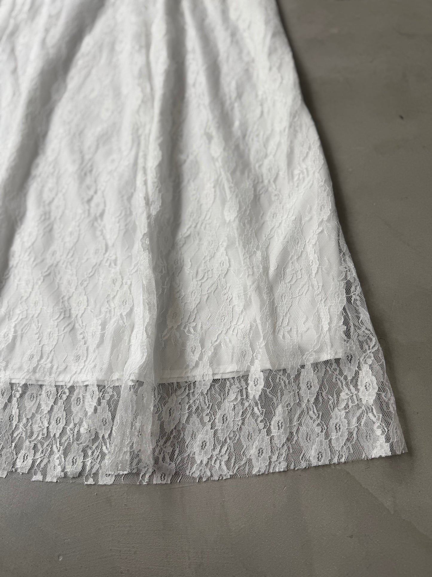 VINTAGE LACE DRESS