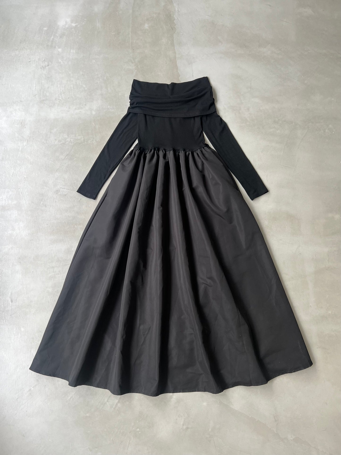 DROP SHOULDER DREES "BLACK"