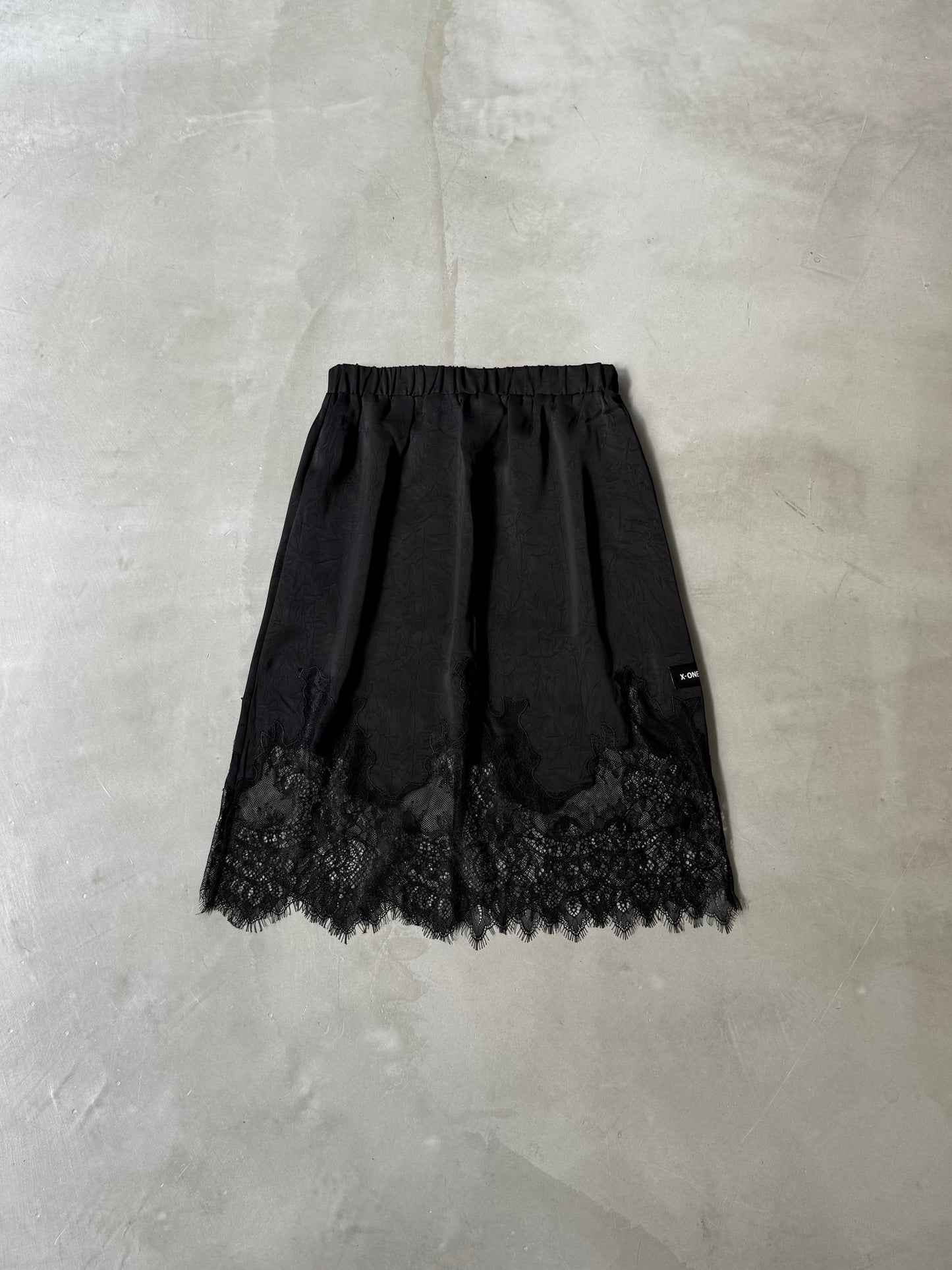 SATIN LACE SKIRT "BLACK"