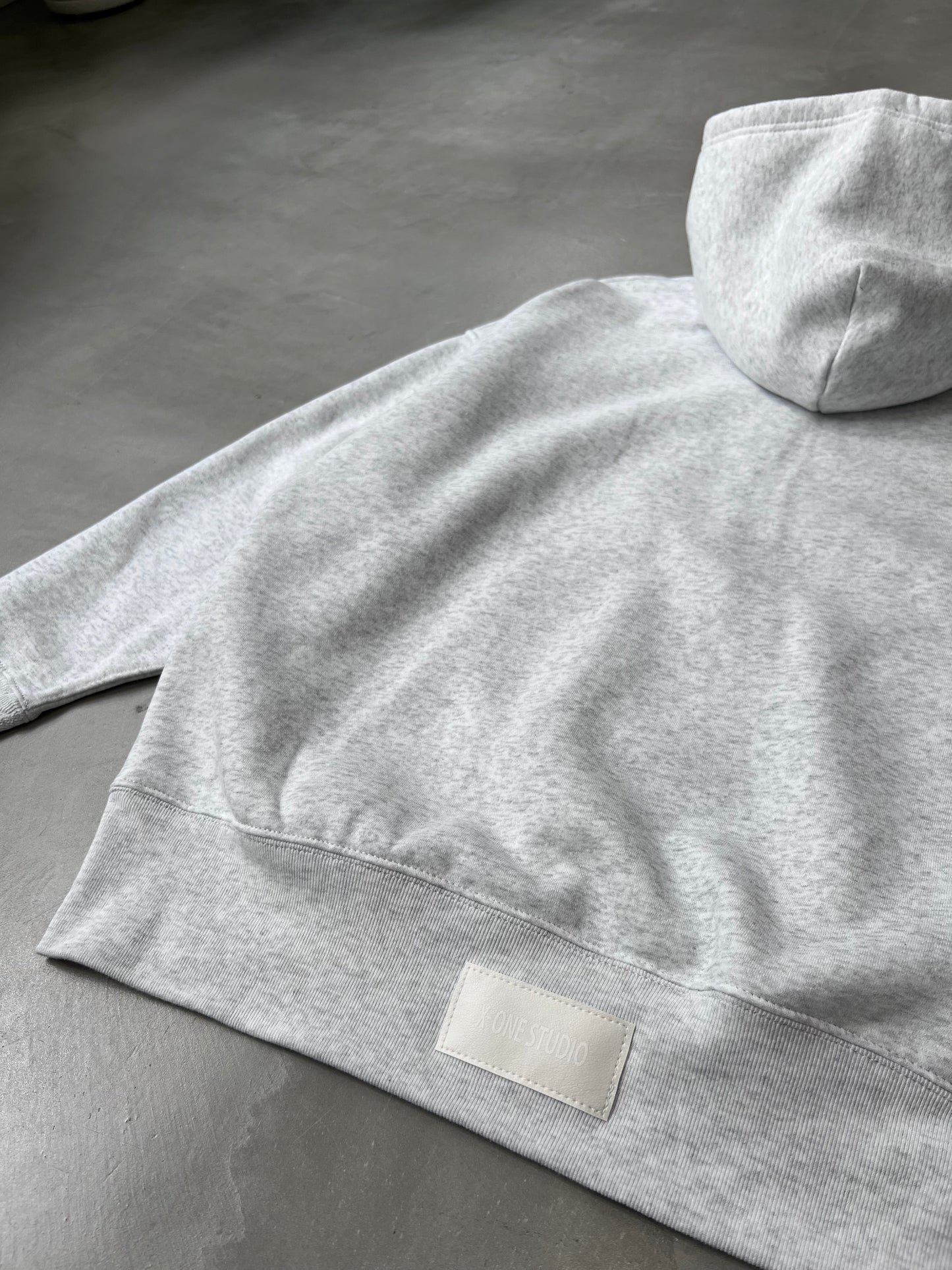 X-ONE WIDE HOODIE "ASH"