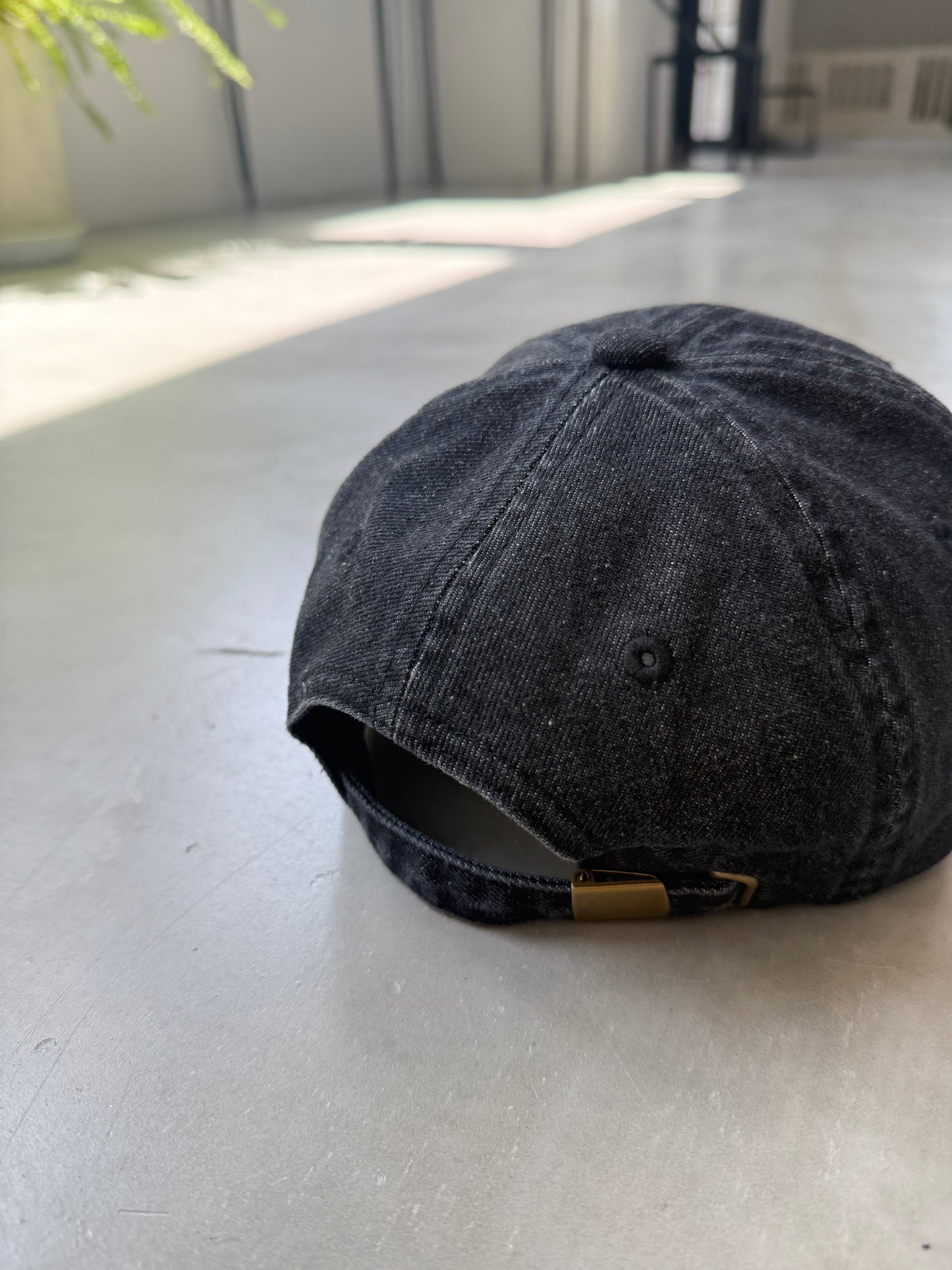 BLACK DENIM CAP