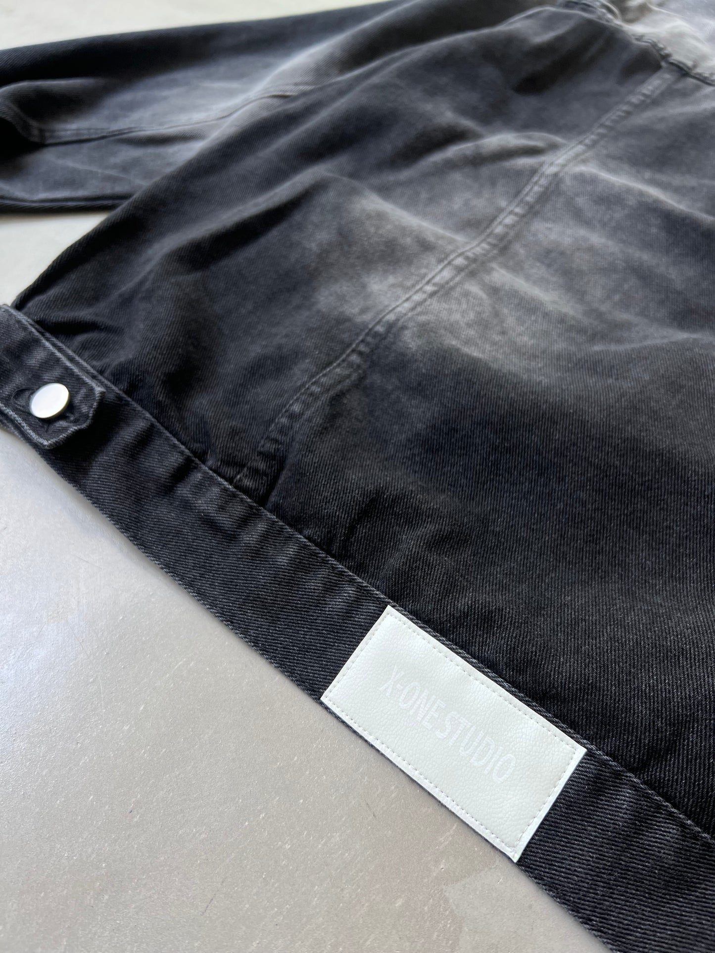 【MENS】DENIM HOODIE "WASH BLACK"￼