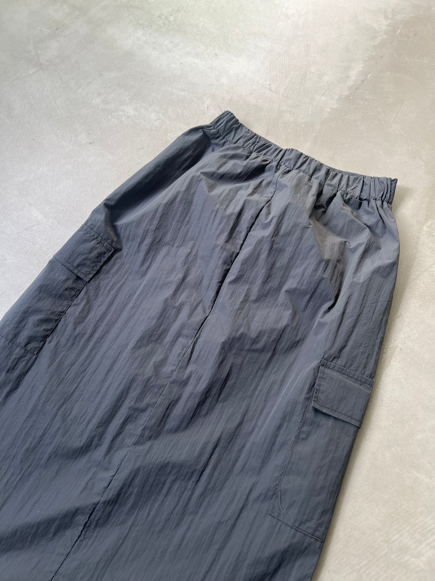 NYLON CARGO SKIRT “GRAY”