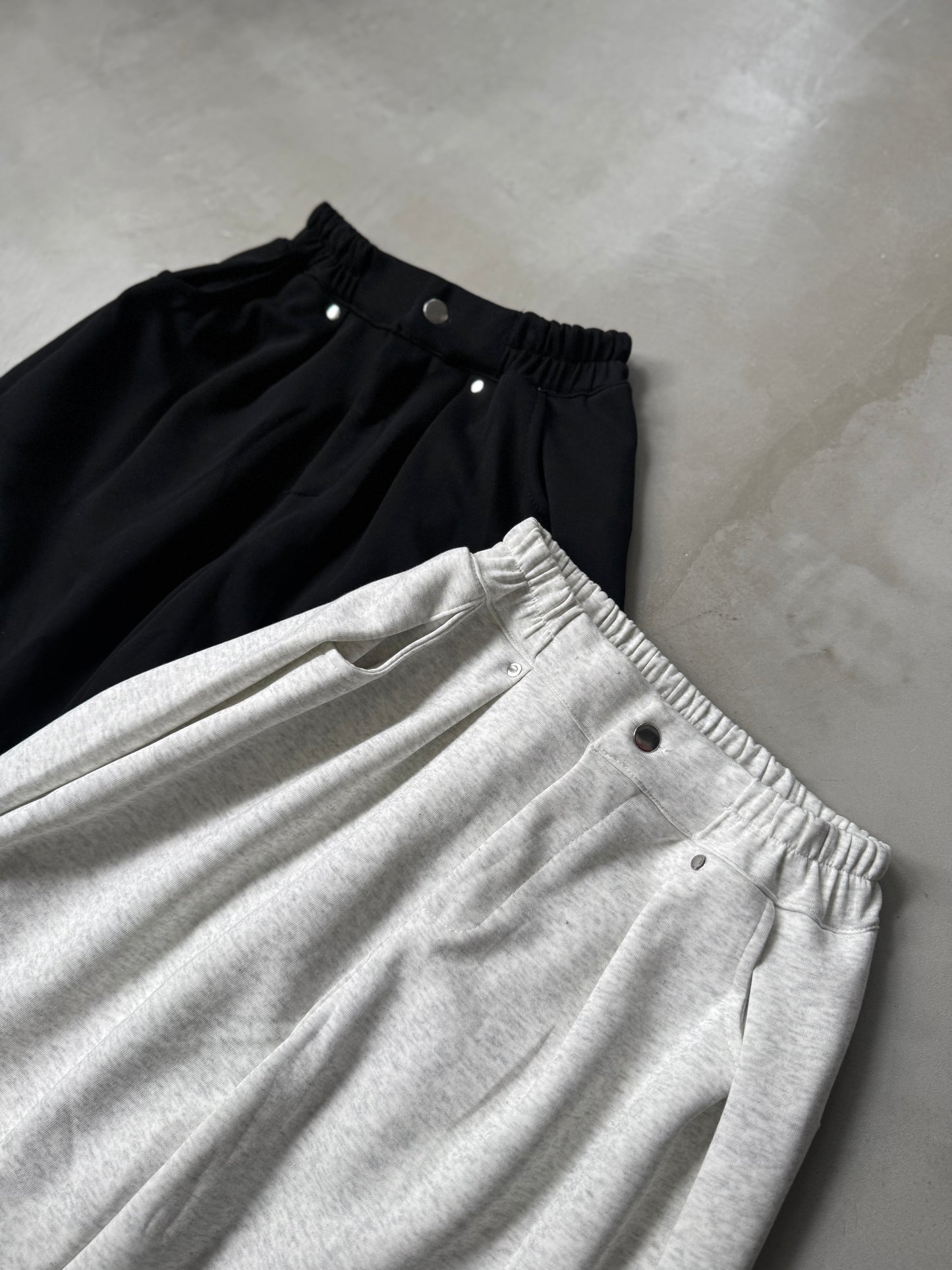 LOOSE SWEAT PANTS "ASH"