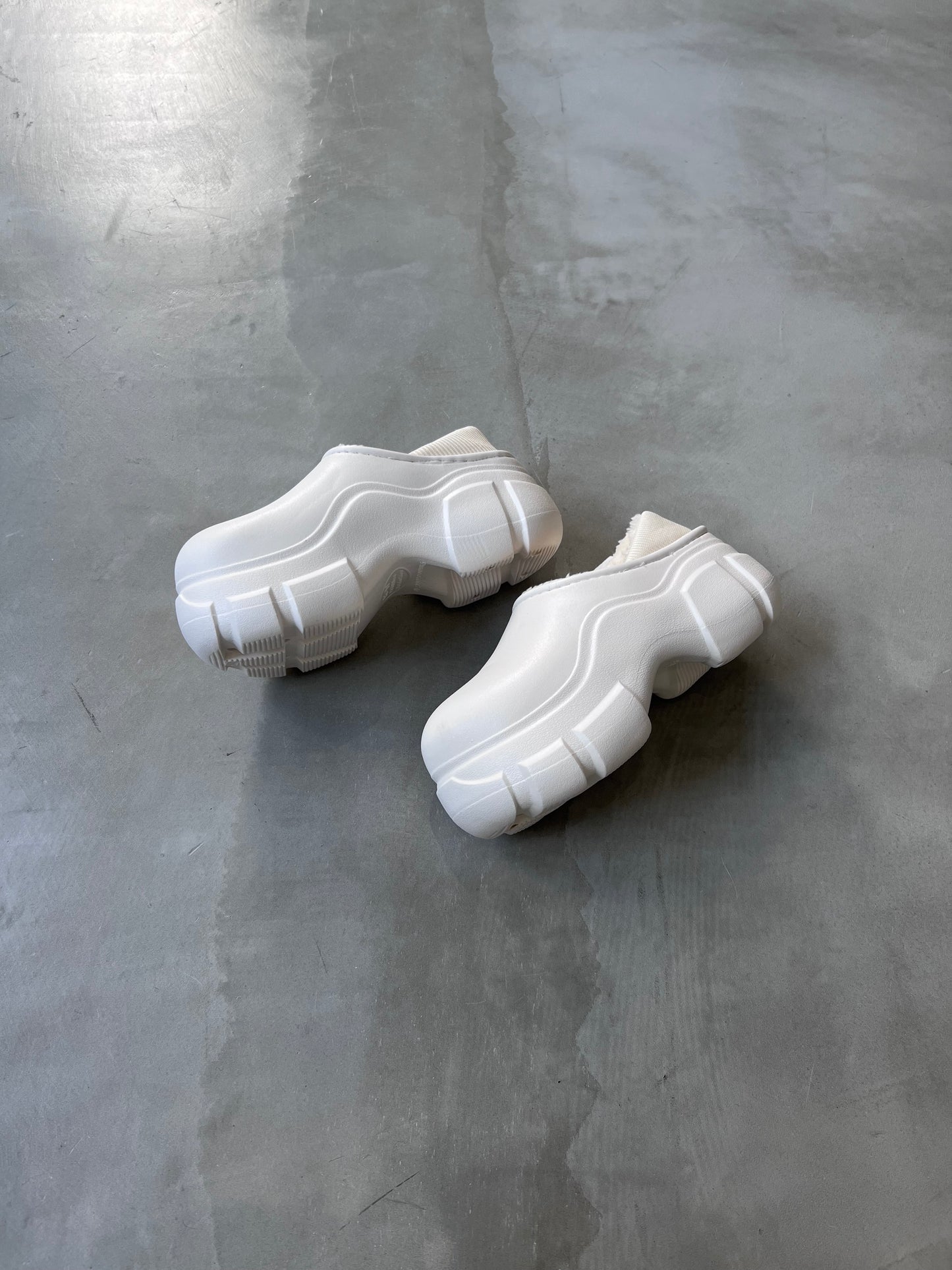 CHEWY FOAM CLOG "WHITE"