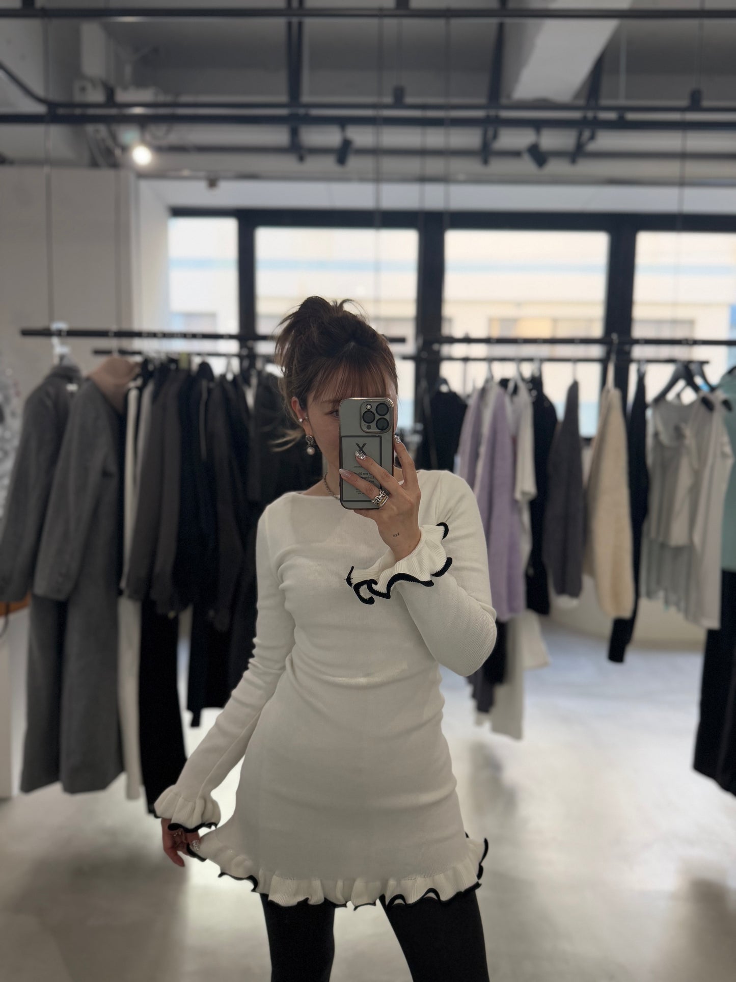 SHAKE FRILL DRESS "WHITE"