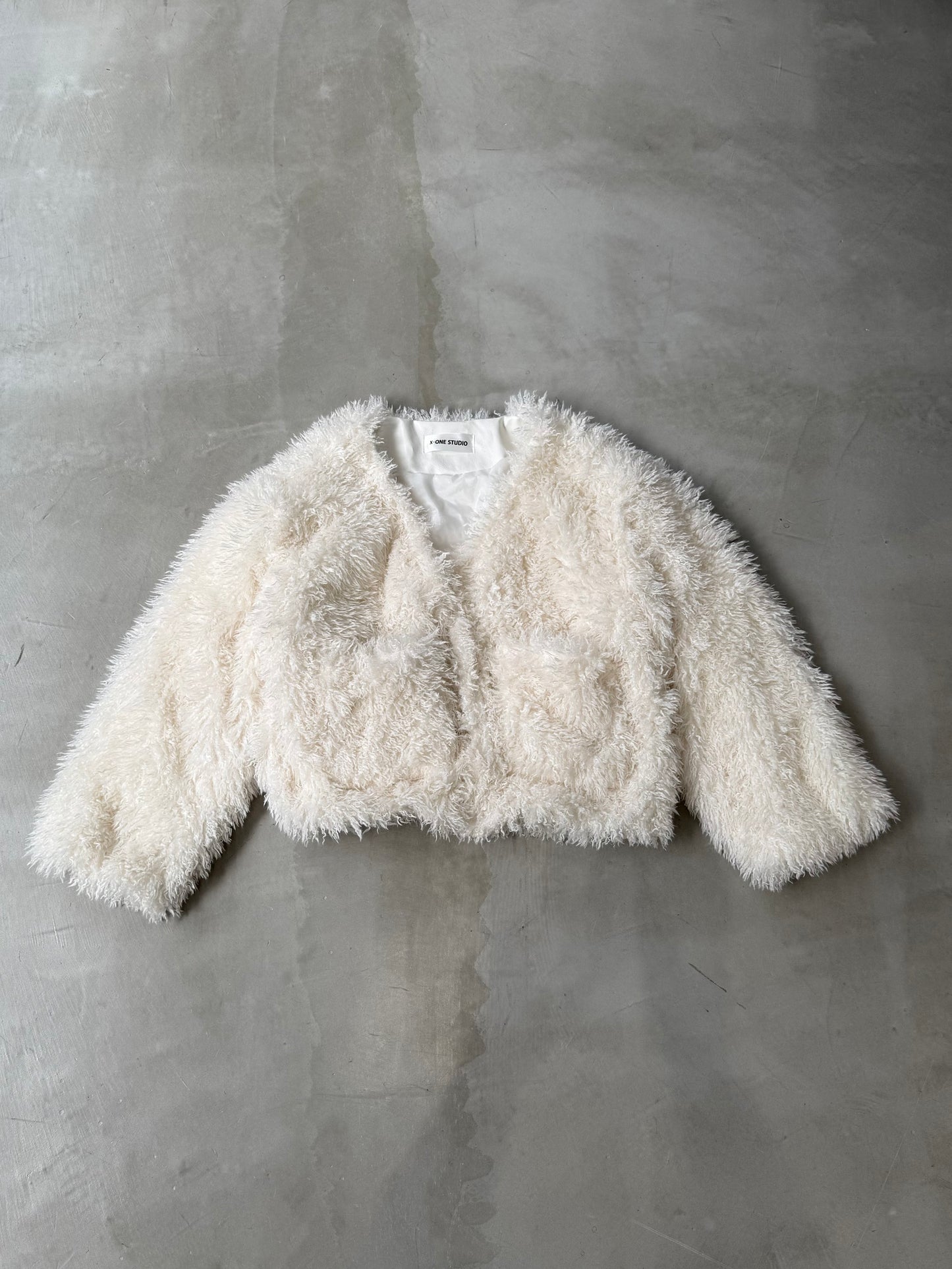 FLUFFY JACKET "WHITE"