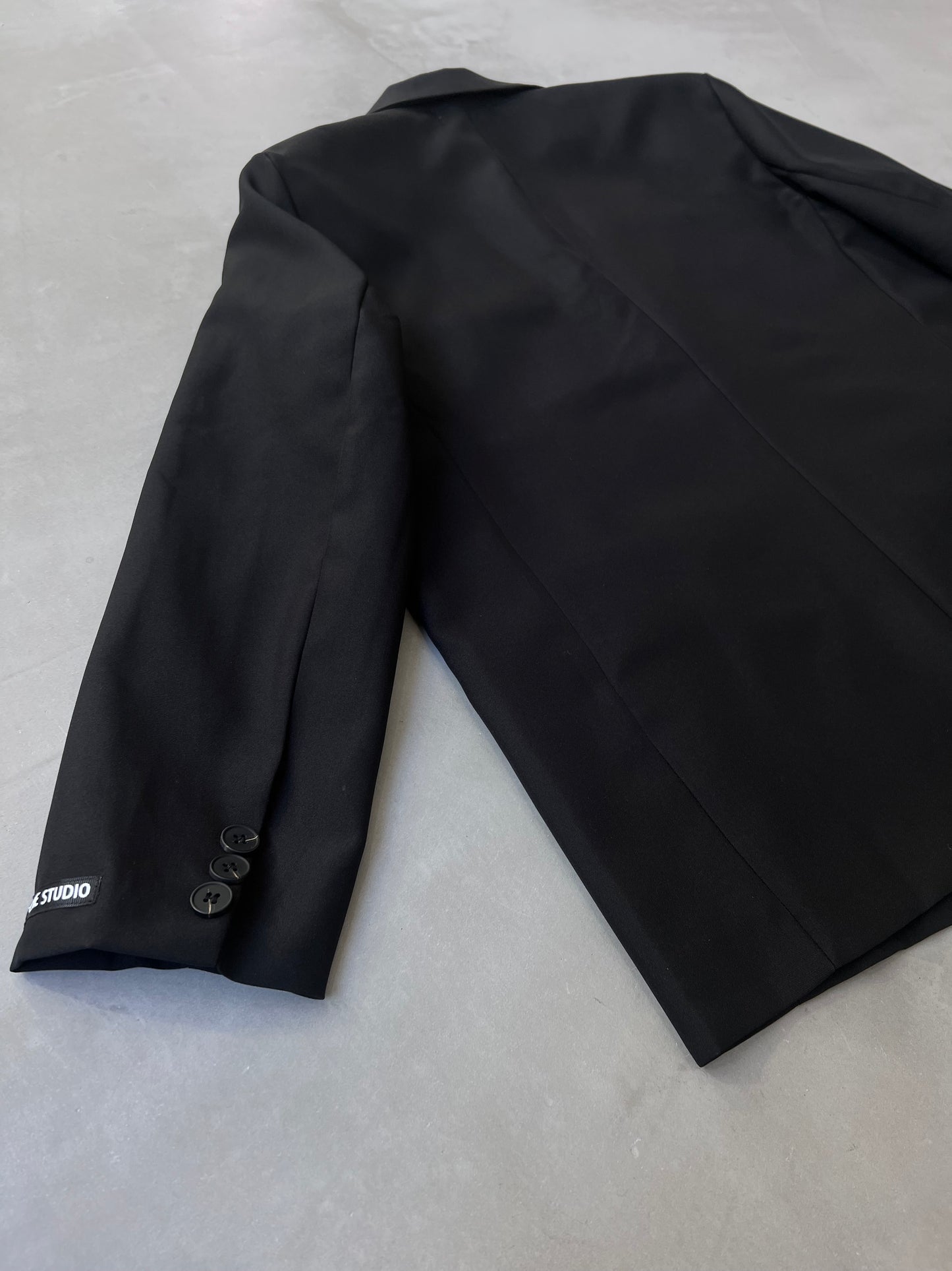 OVER SIZED JACKET "BLACK"