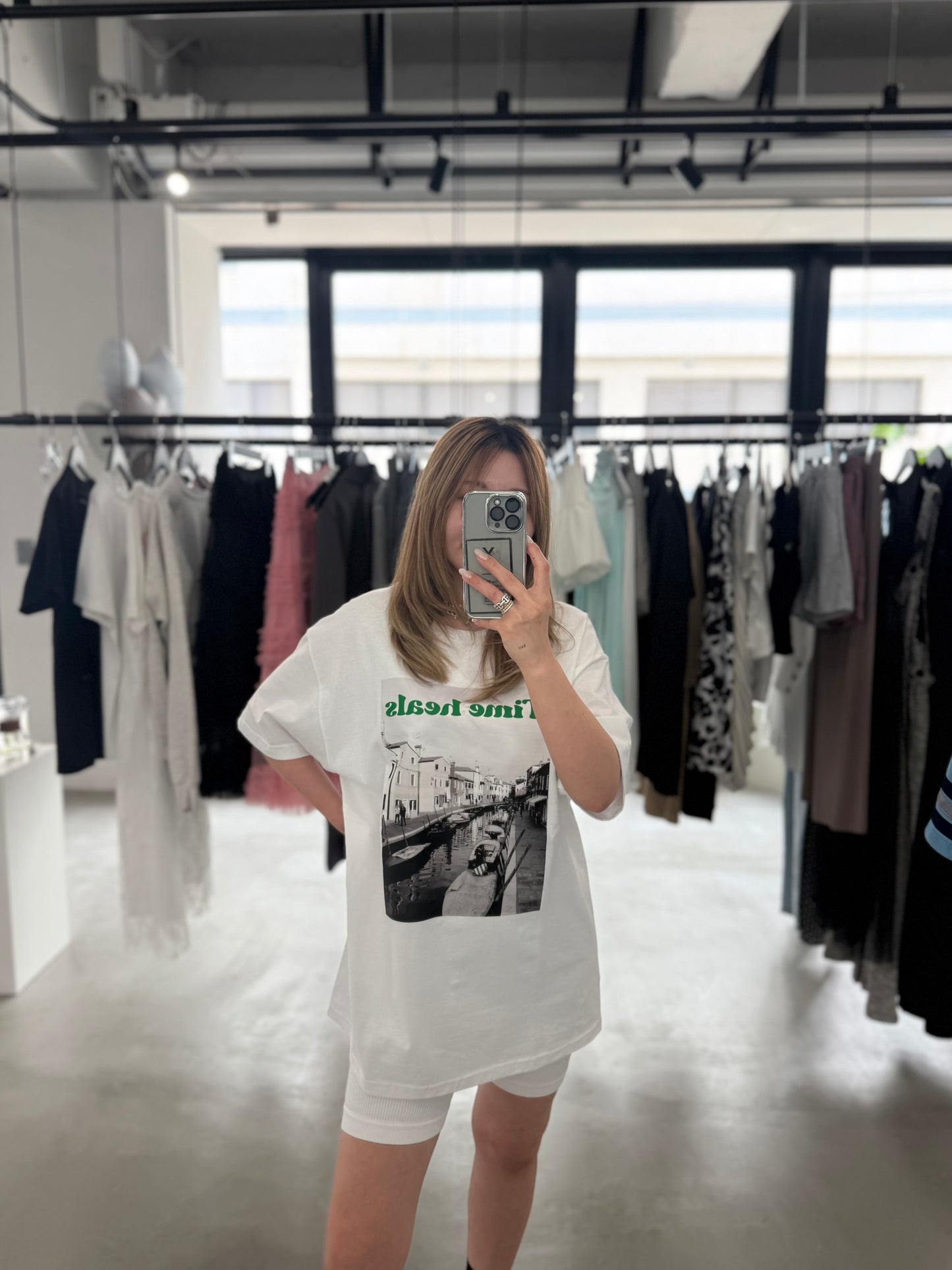 GRAPHIC TEE "Time heals"