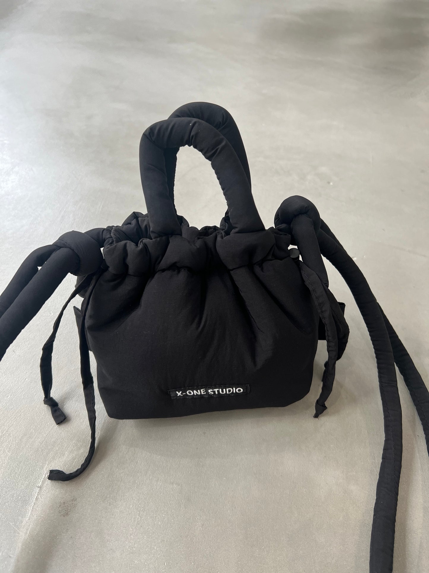 PUFFER BALL BAG "BLACK"