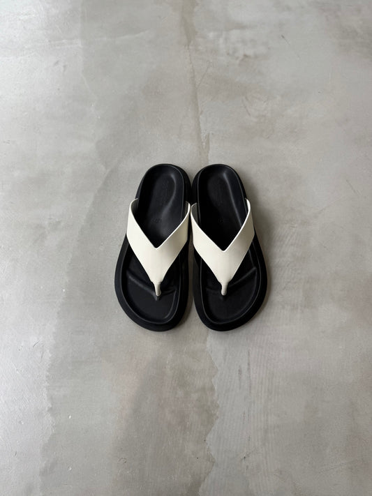 【Waa.】TONG SANDALS "WHITE"