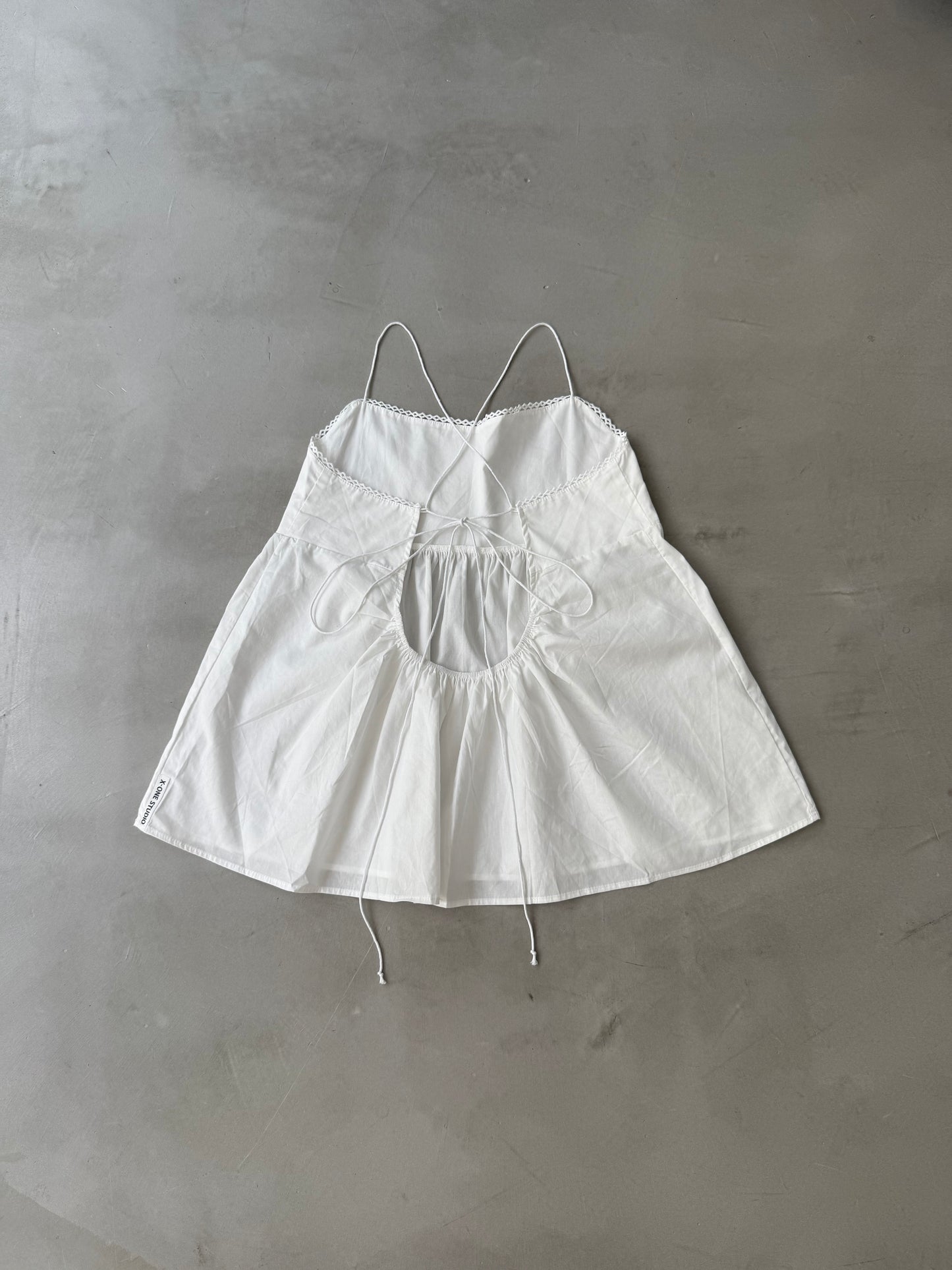 BACK OPEN CAMI "WHITE"