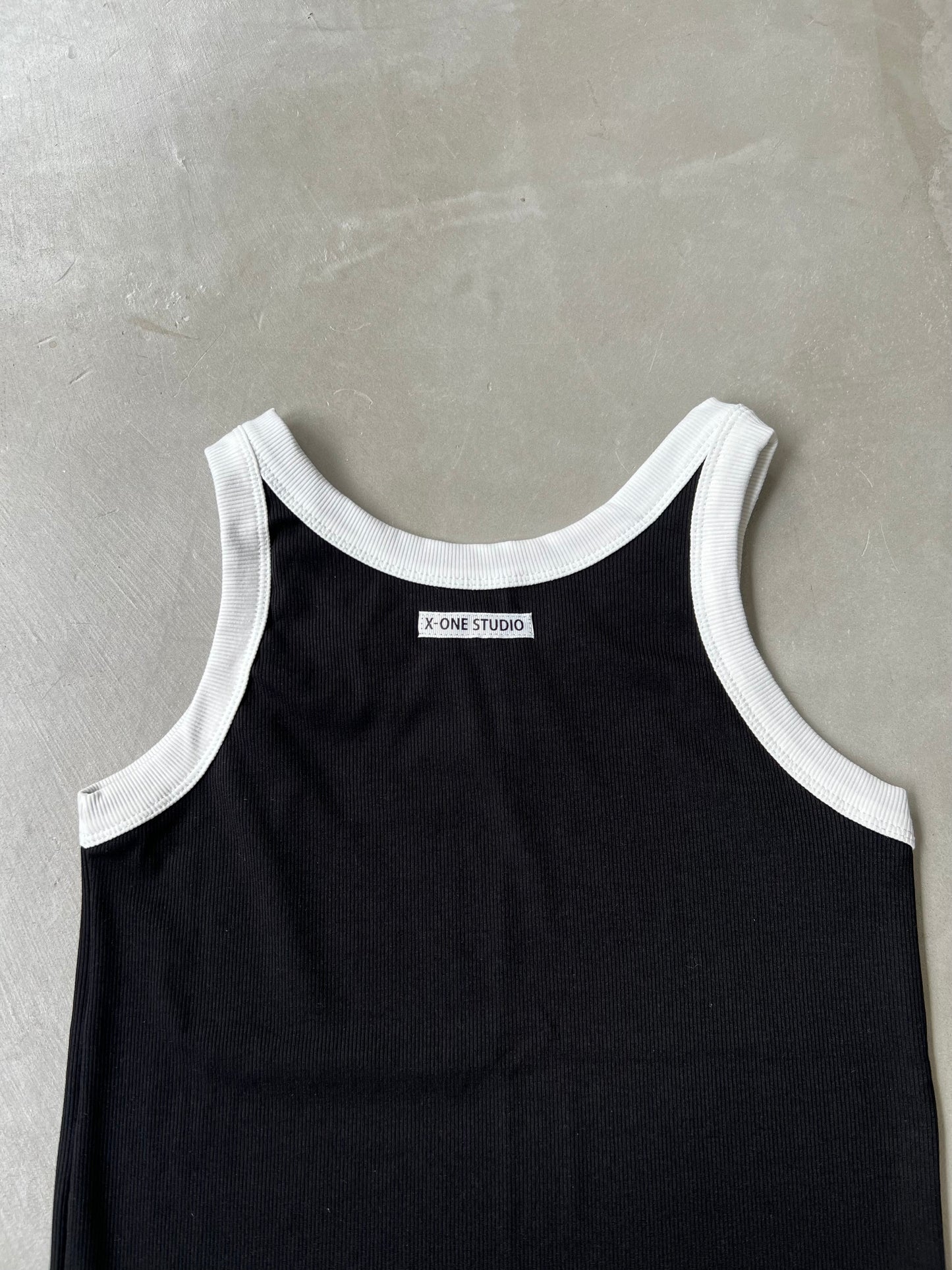 MONO TANK "BLACK"