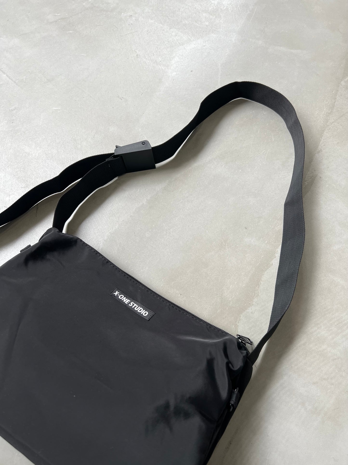 NYLON SHOULDER BAG