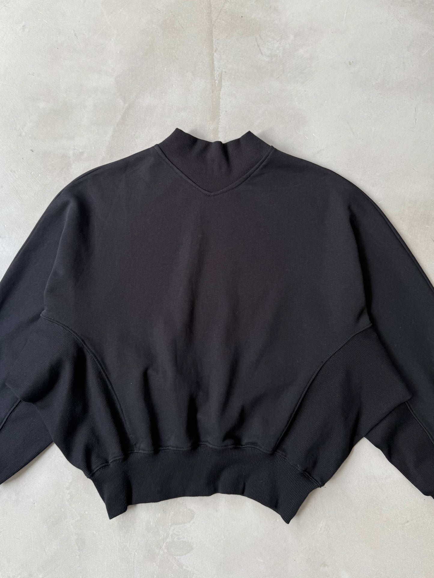 BALLOON SLEEVE SWEAT "BLACK"