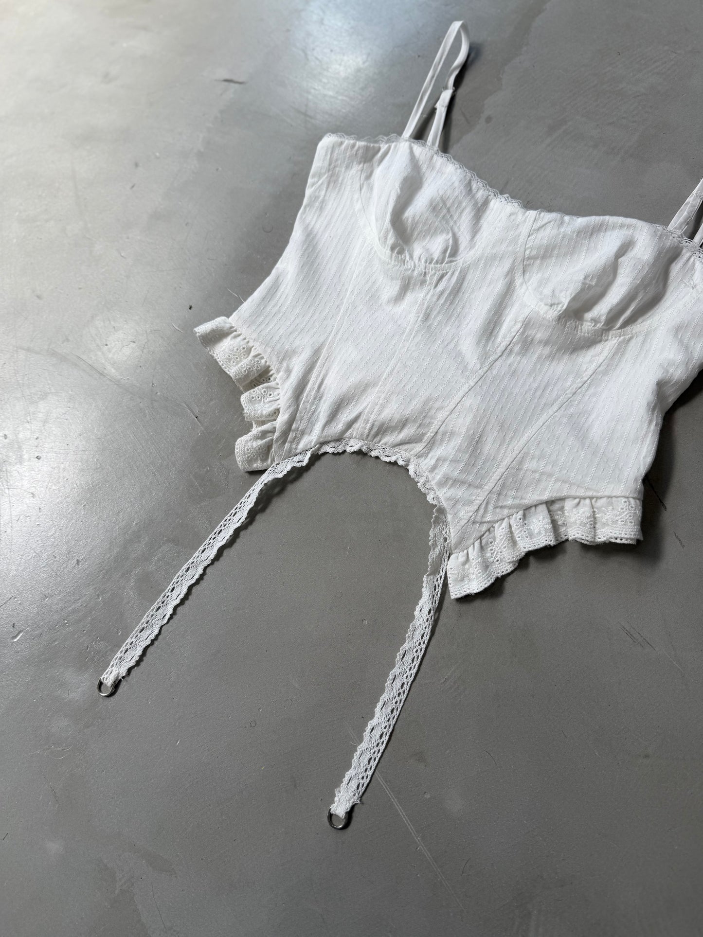 HEM STRAP TOP