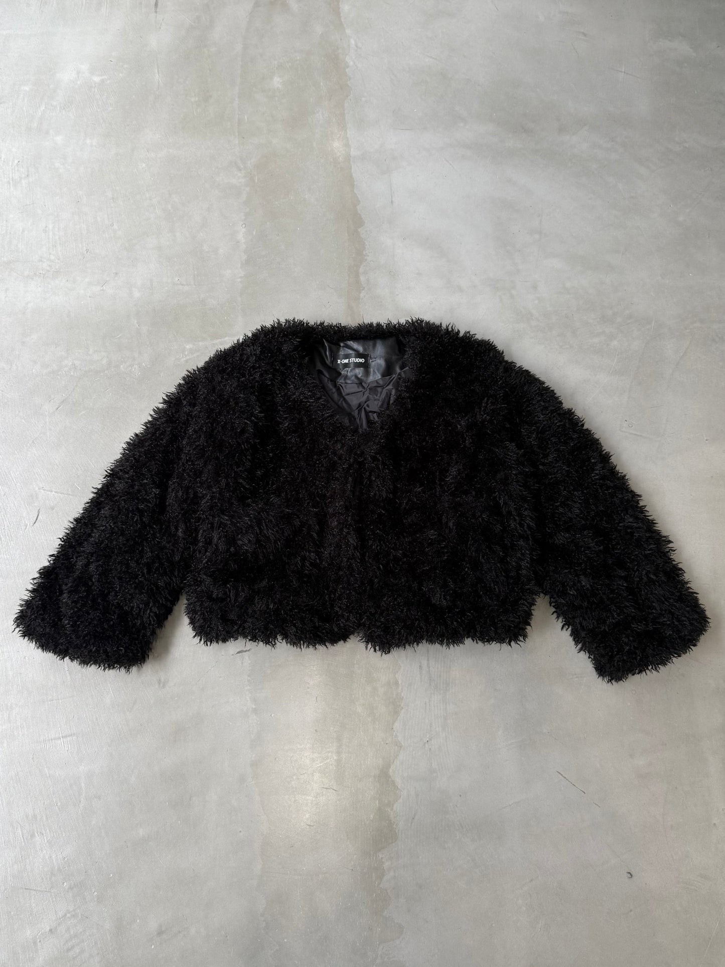 FLUFFY JACKET "BLACK"