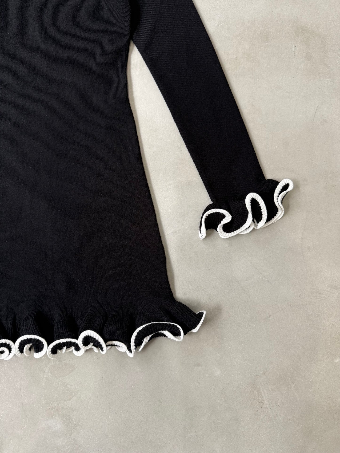 SHAKE FRILL DRESS "BLACK"