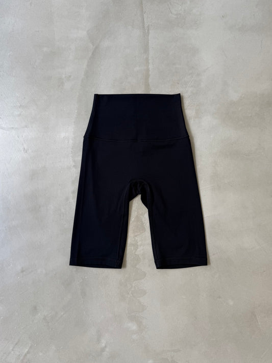 SMOOTH BIKER SHORTS "BLACK"