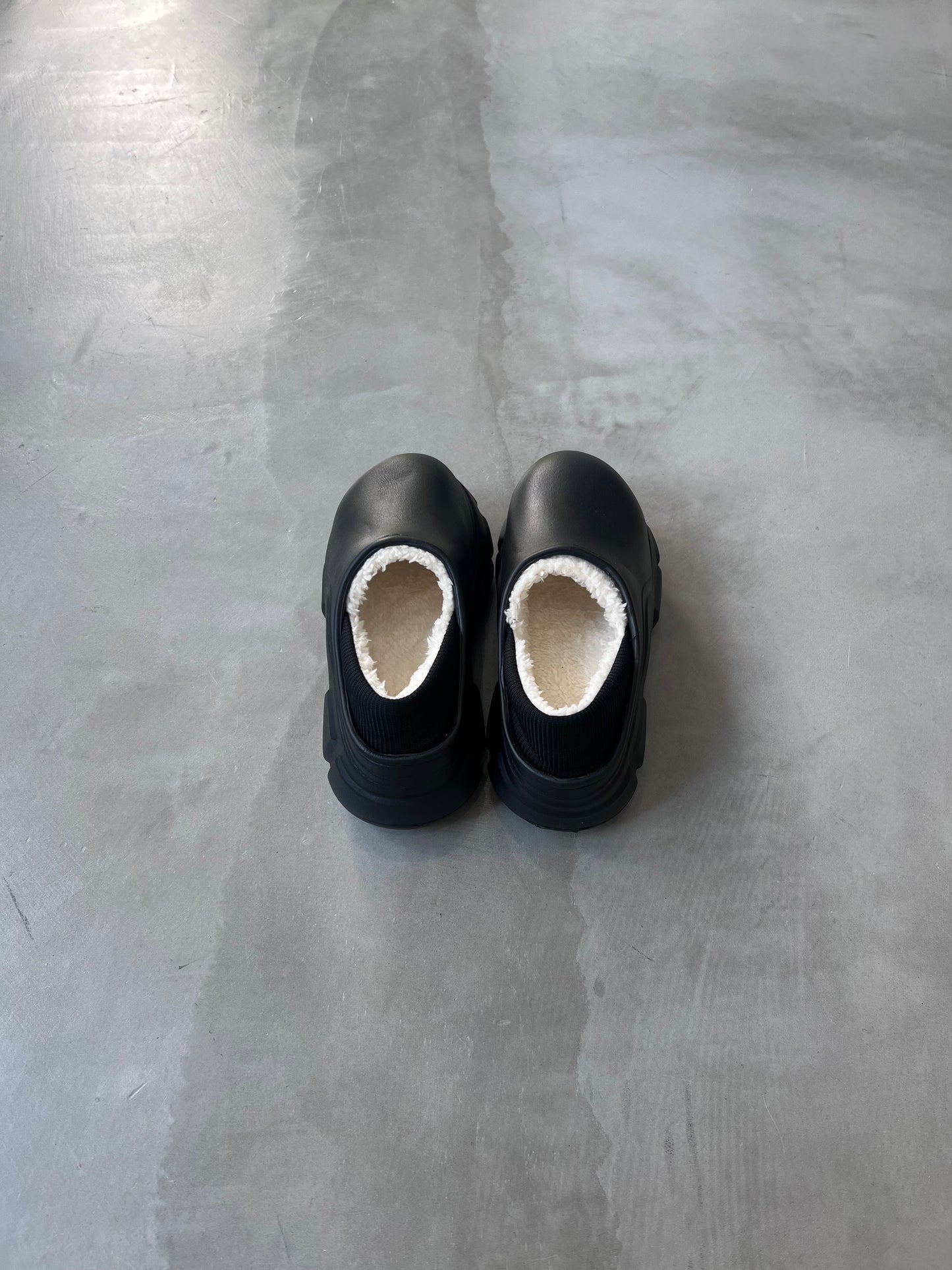 CHEWY FOAM CLOG "BLACK"