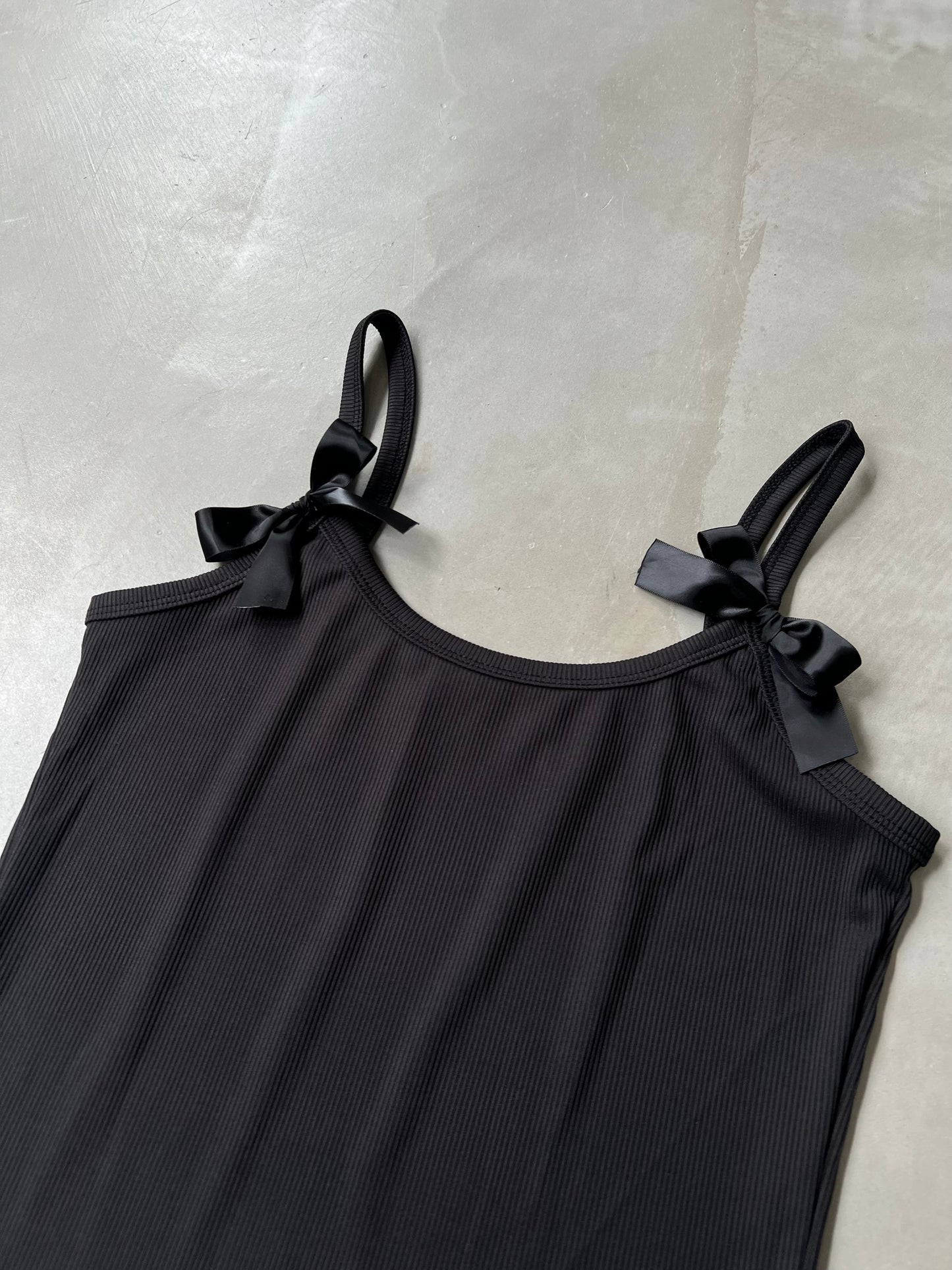 RIBBON CAMI "BLACK"