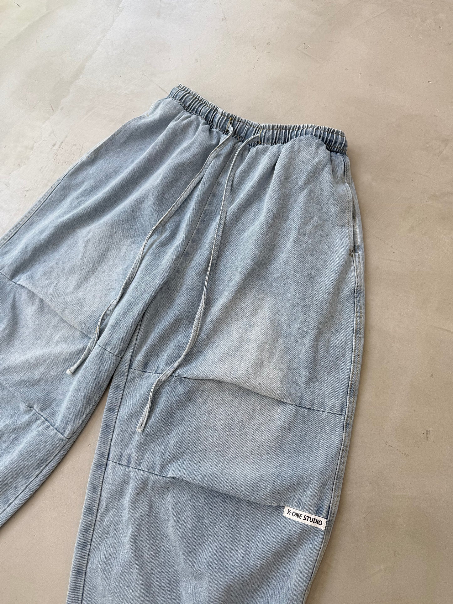 LOOSE DENIM SWEAT
