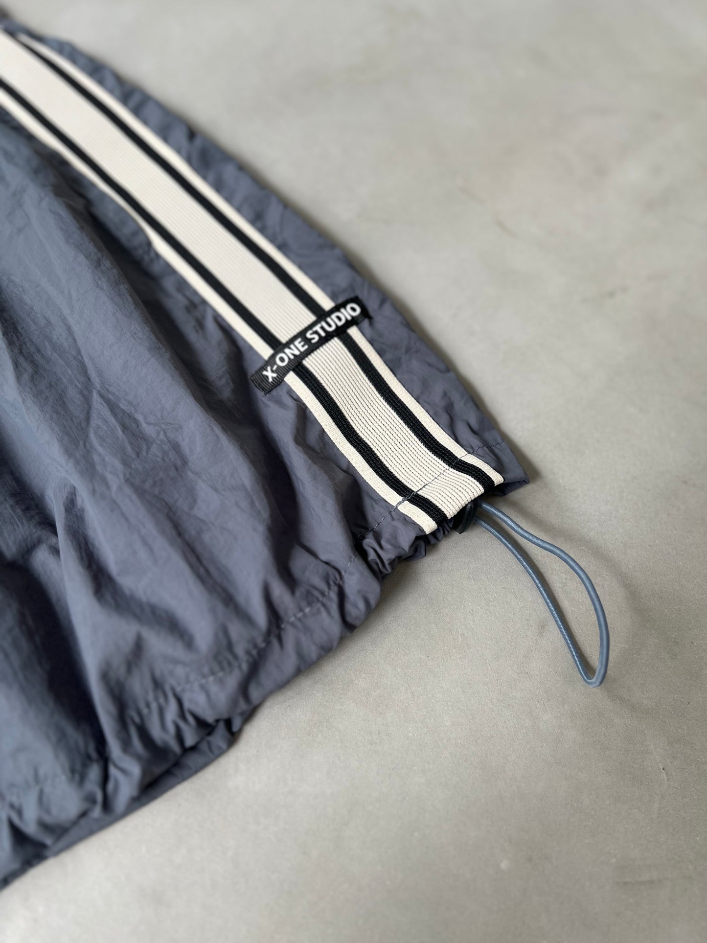 NYLON TRACK SKIRT "GRAY"