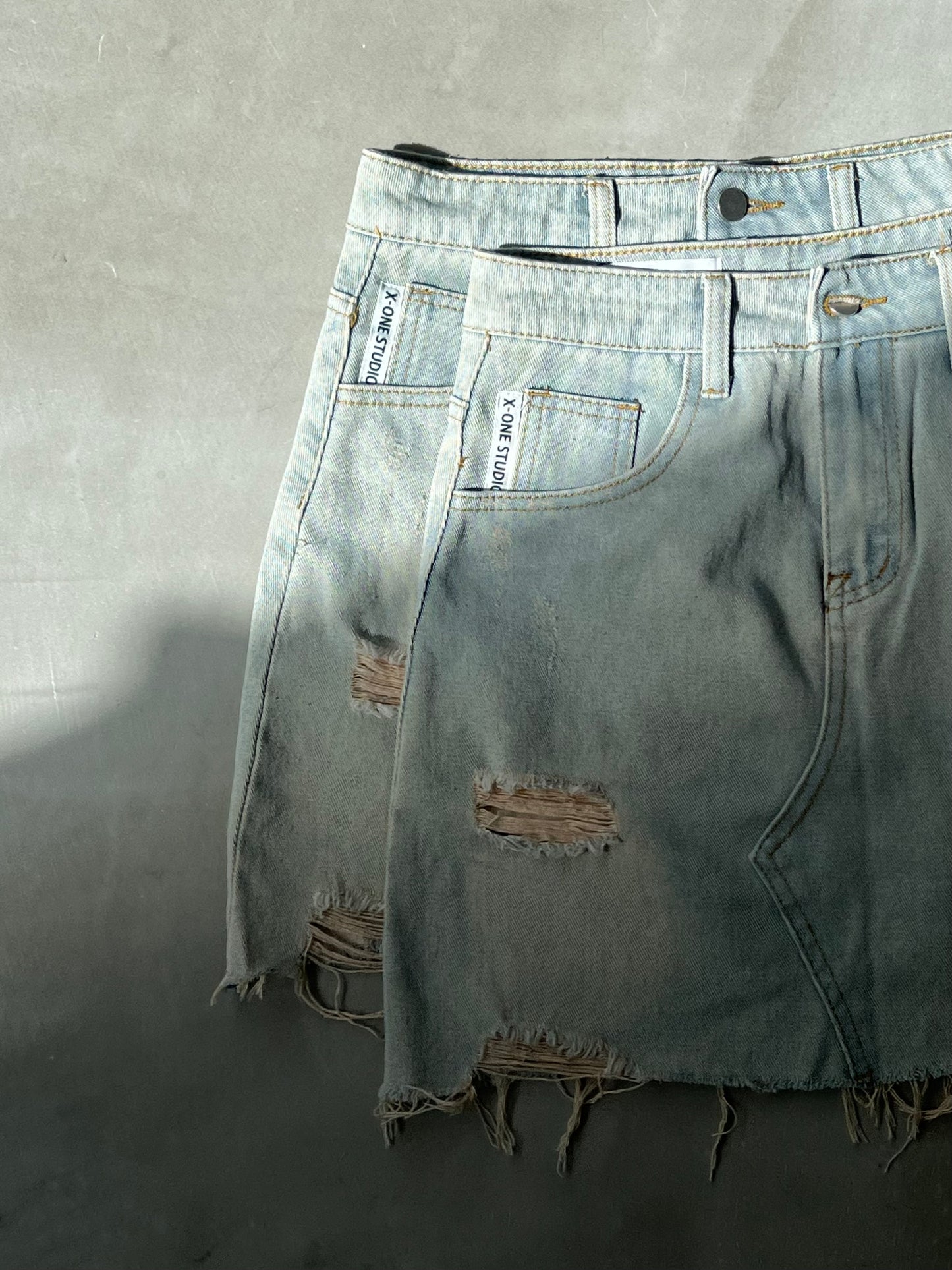 CRUSHED DENIM MINI