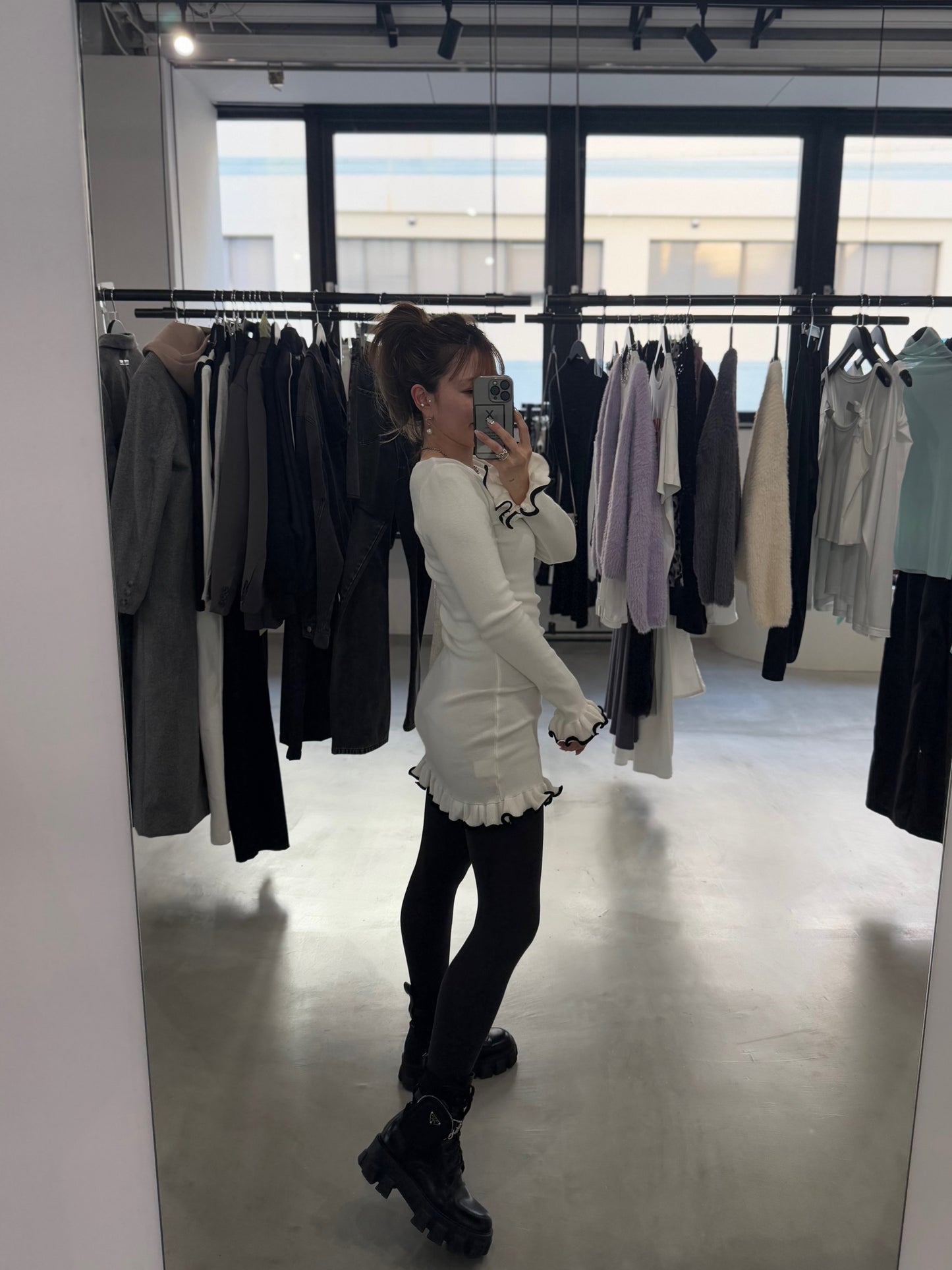 SHAKE FRILL DRESS "WHITE"