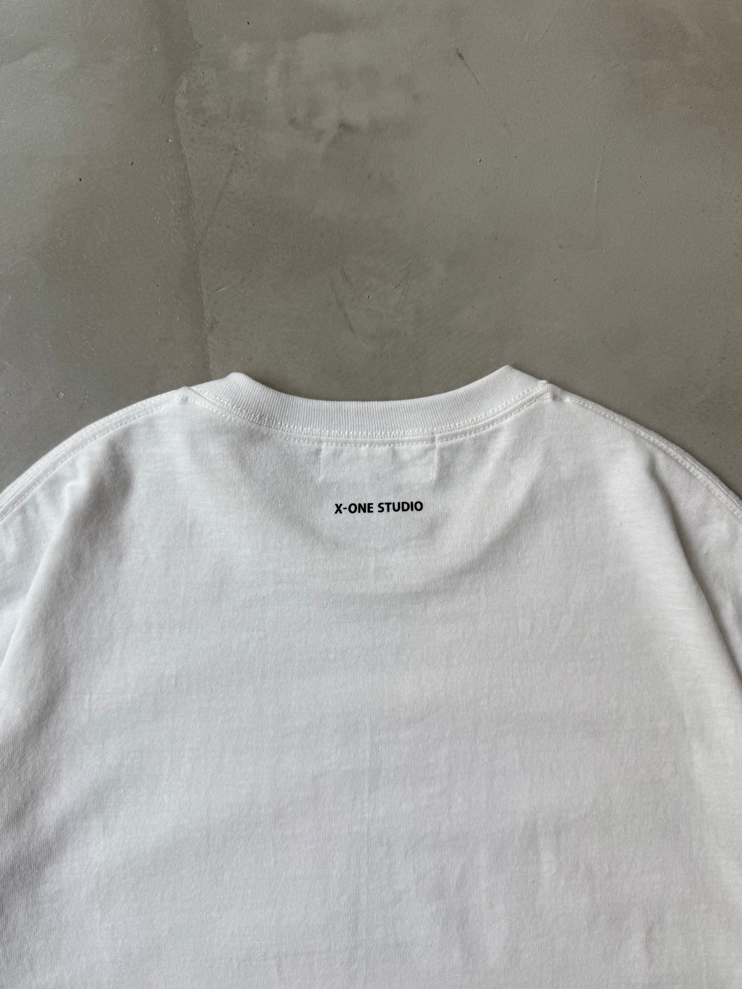 GRAPHIC TEE "Time heals"