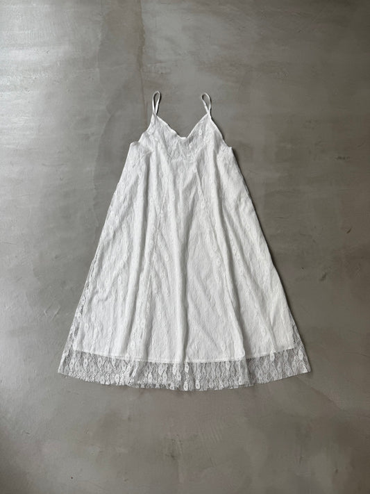 VINTAGE LACE DRESS
