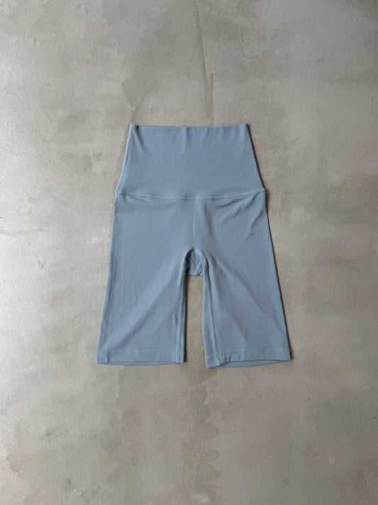 SMOOTH BIKER SHORTS "LIGHT BLUE"