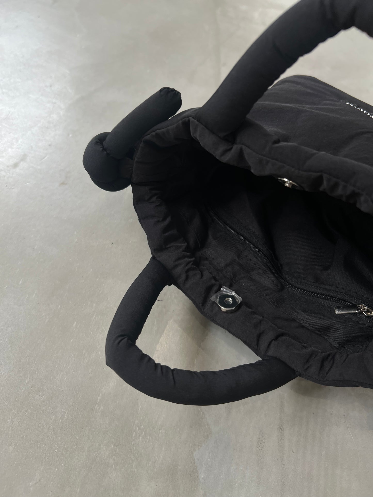 PUFFER BALL BAG "BLACK"