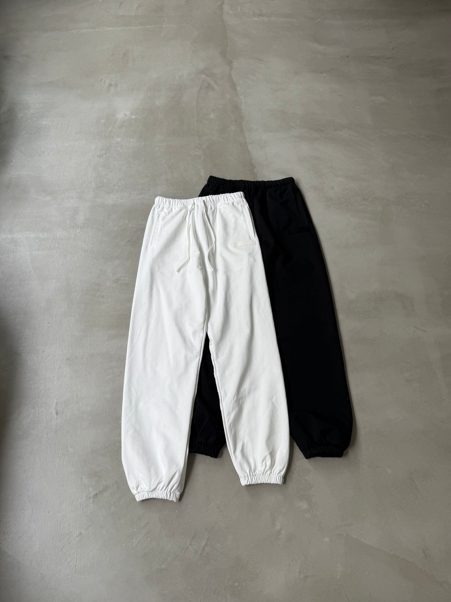 10.0oz LOOSE WIDE SWEAT "BLACK"