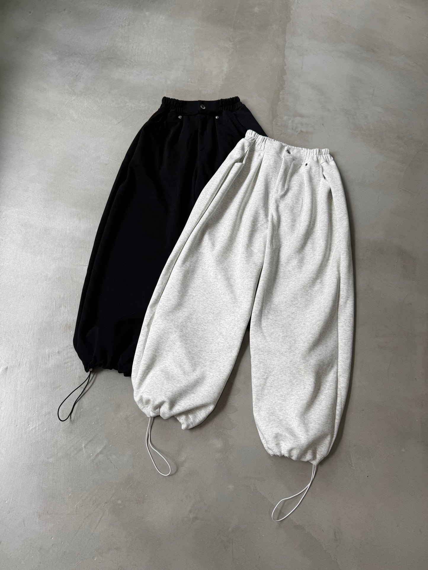 LOOSE SWEAT PANTS "ASH"