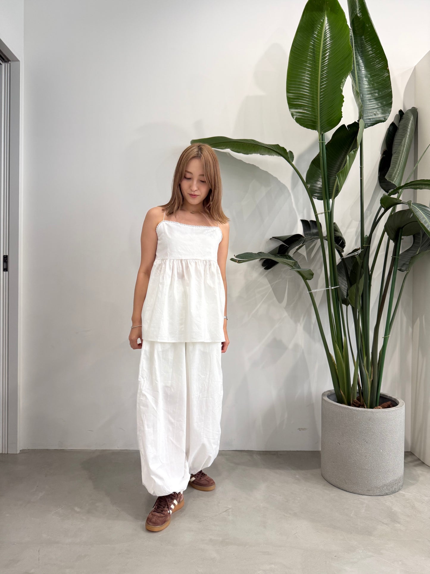 BACK OPEN CAMI "WHITE"