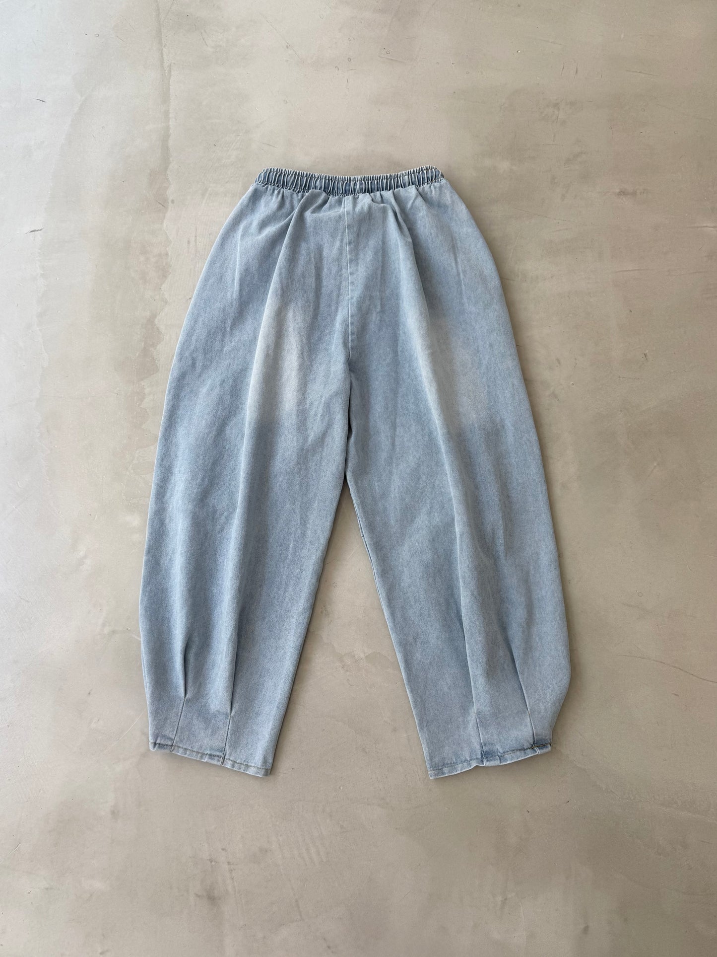 LOOSE DENIM SWEAT