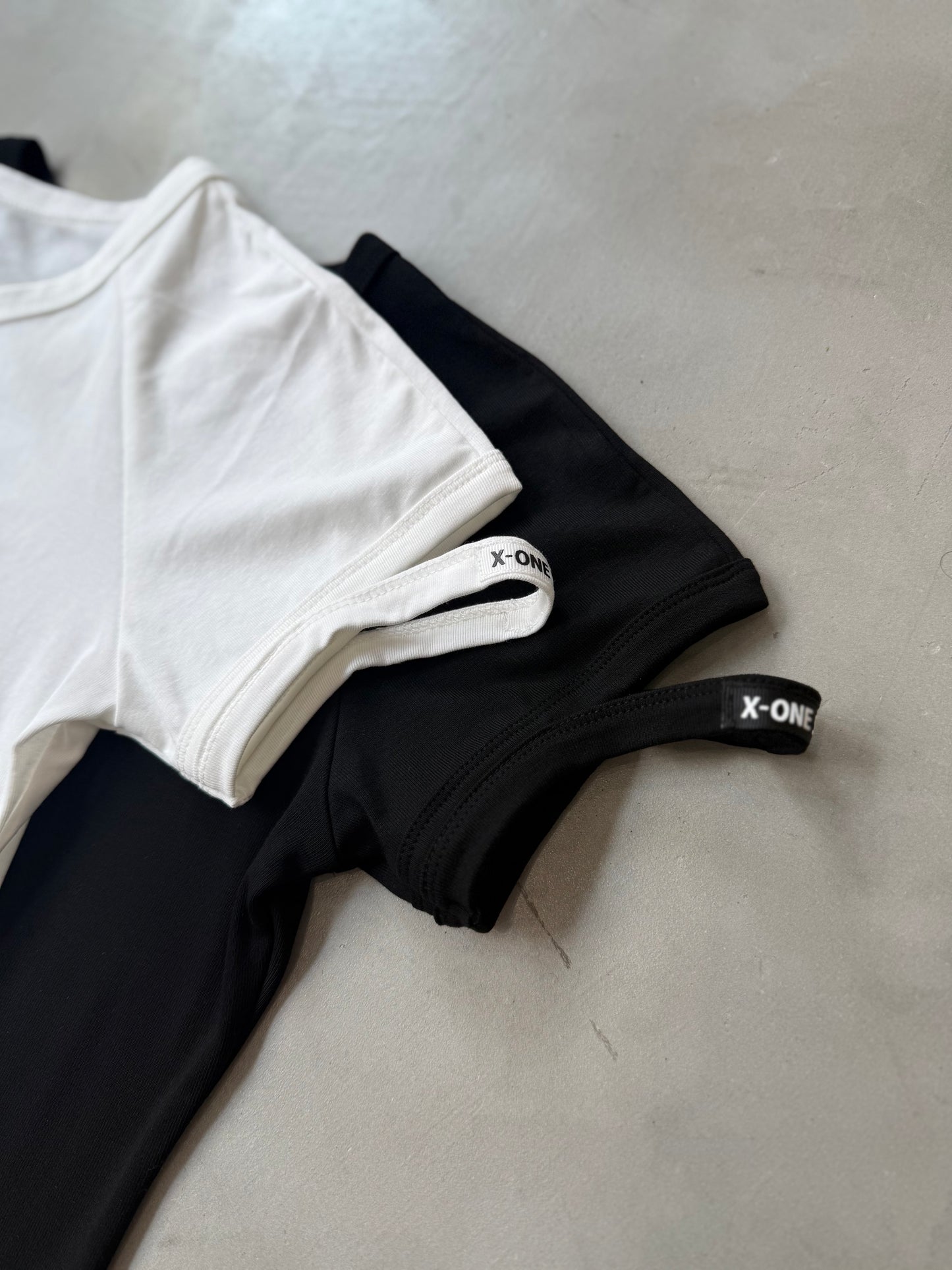 CUT SLEEVE TEE "BLACK"