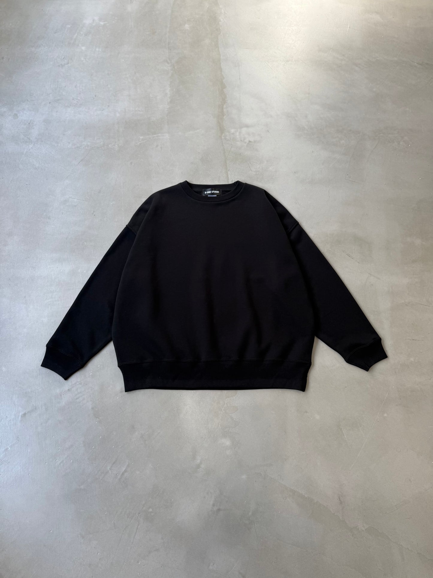 X-ONE BACK LOGO SWEAT "BLACK"