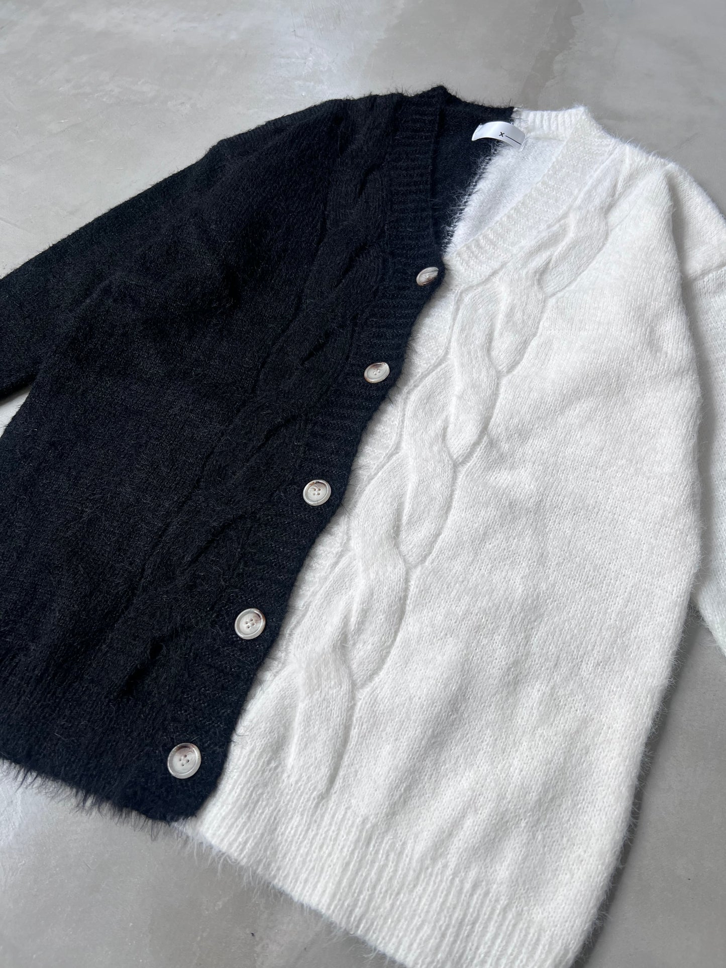 2 TONE CARDIGAN "WHITE