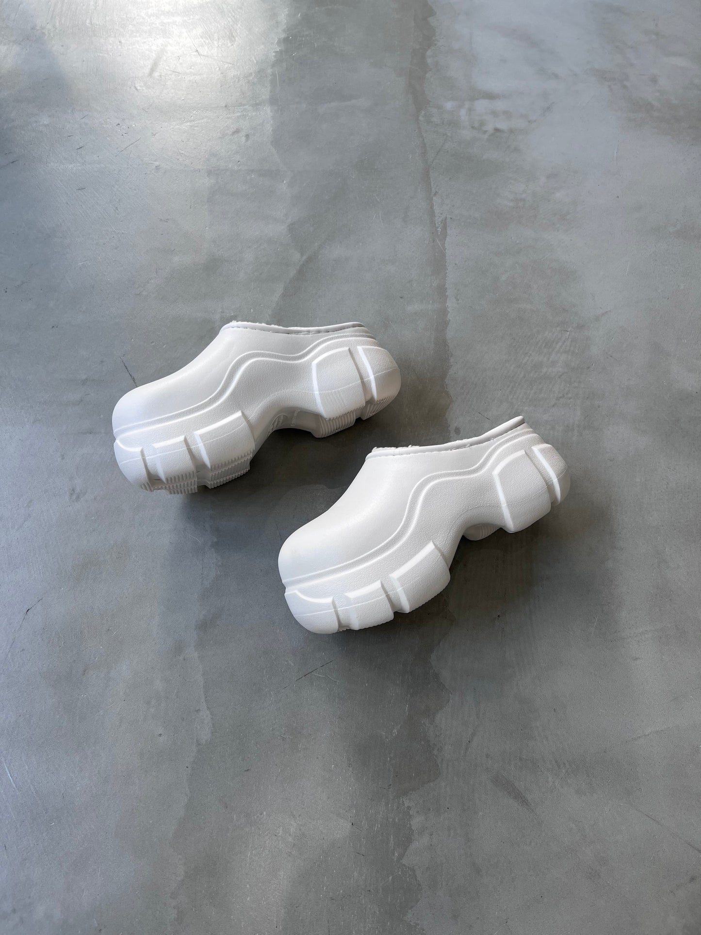 CHEWY FOAM CLOG "WHITE"