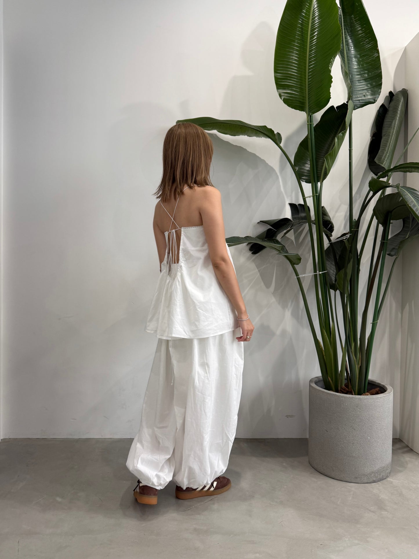 BACK OPEN CAMI "WHITE"