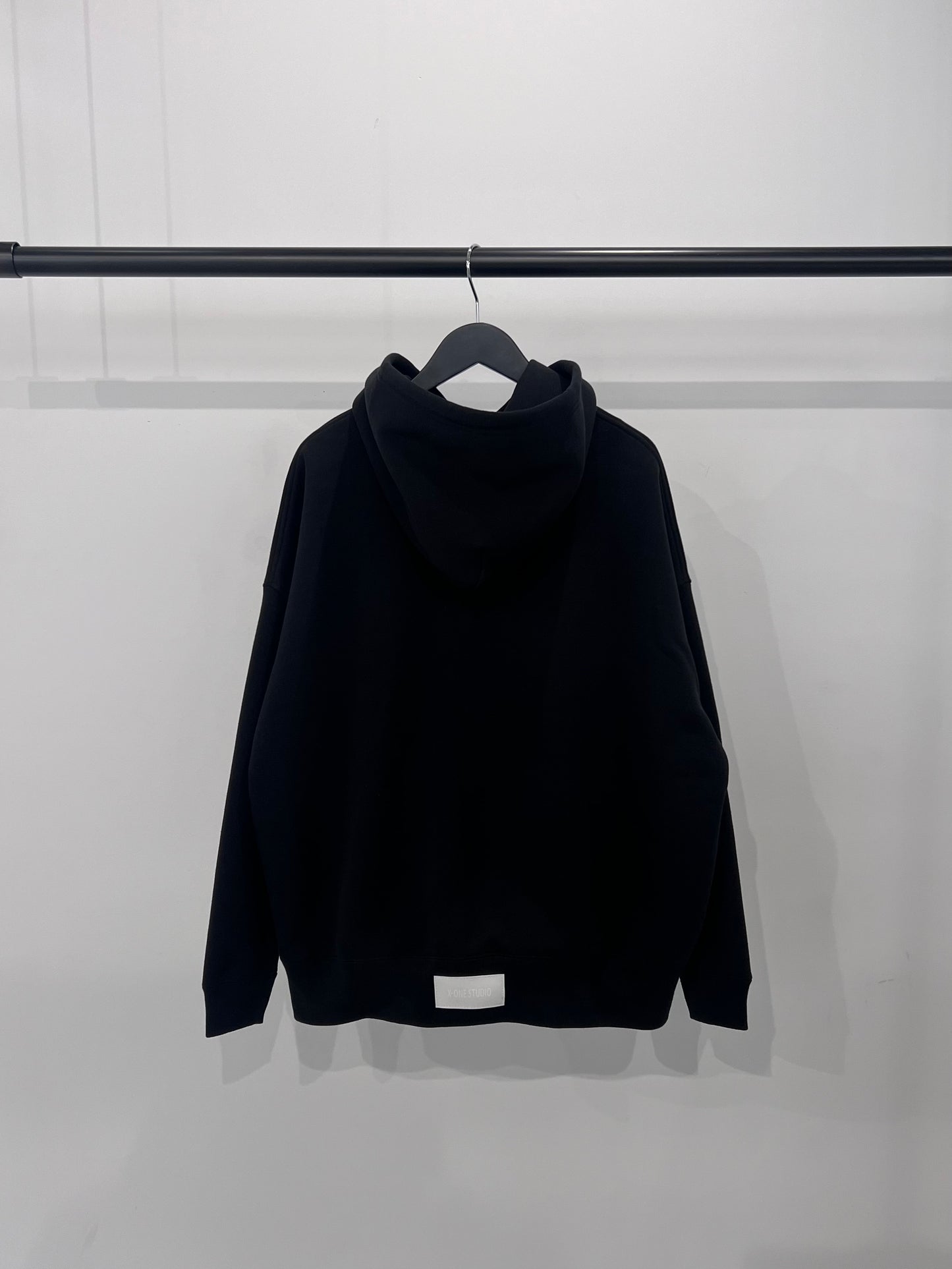 X-ONE WIDE HOODIE "BLACK"