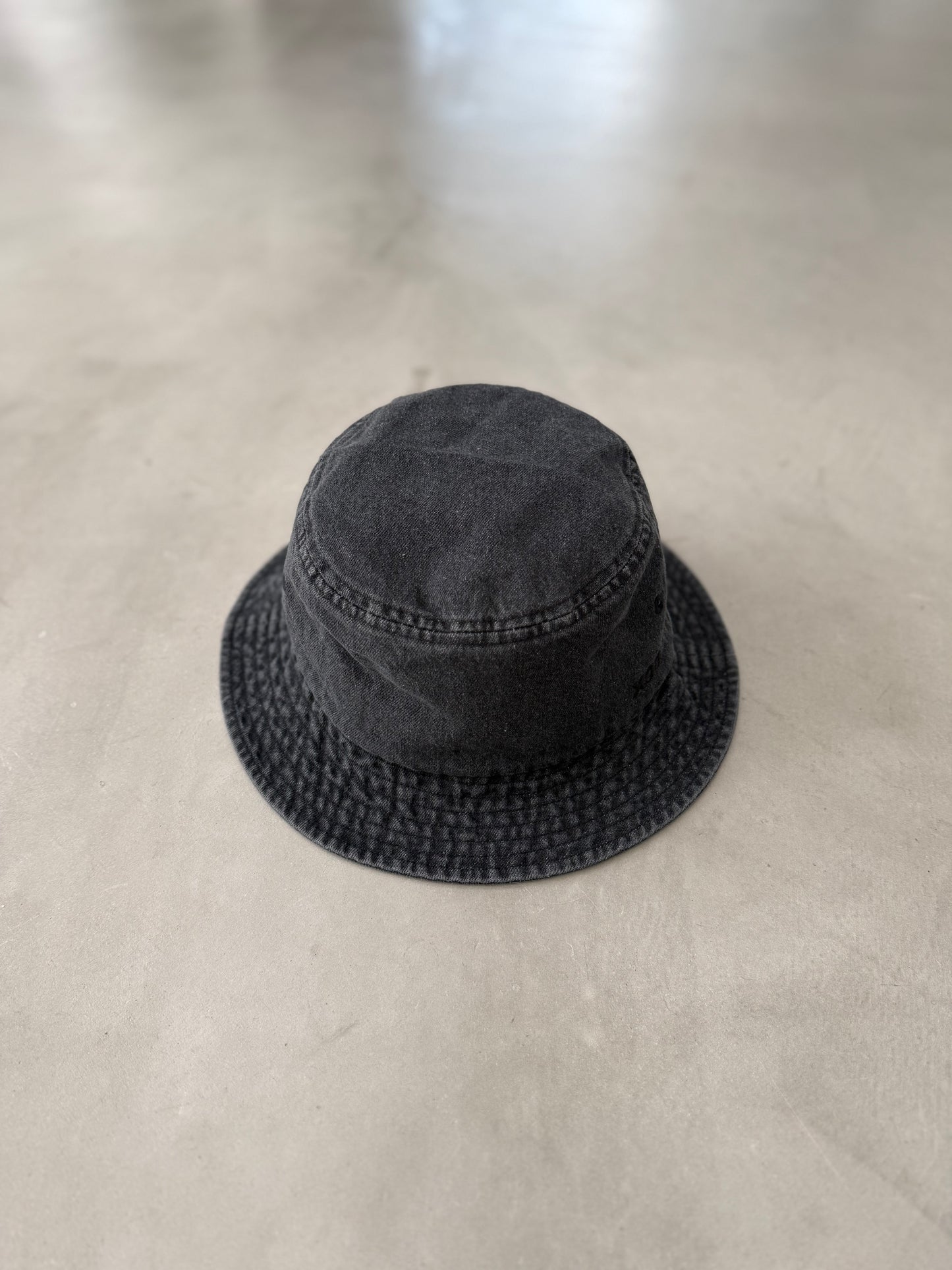BLACK DENIM HAT