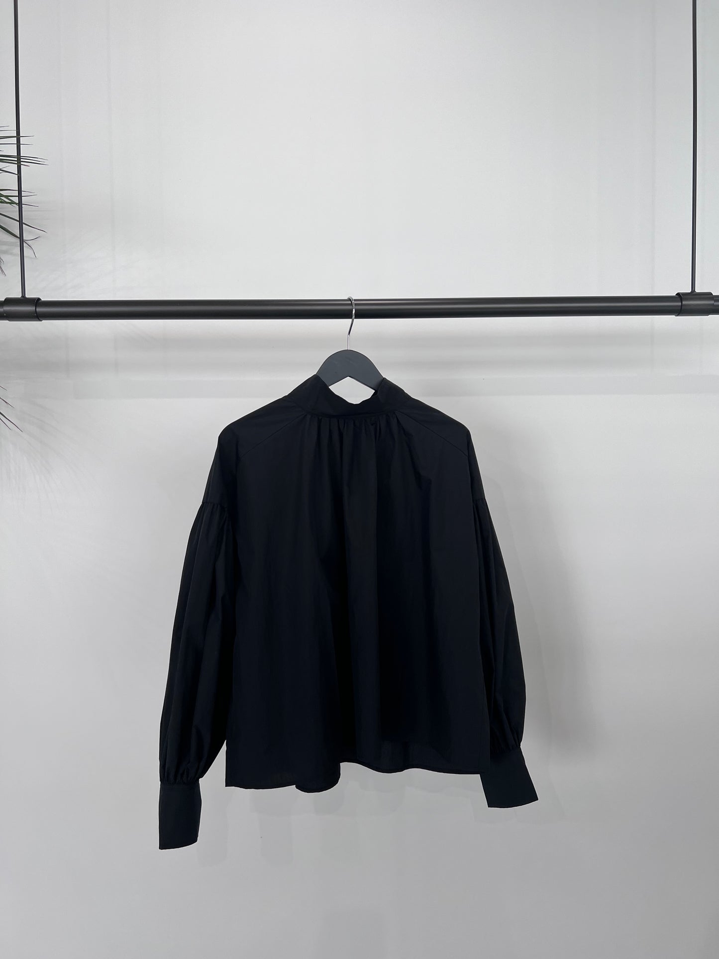 TIE NECK BLOUSE “BLACK”