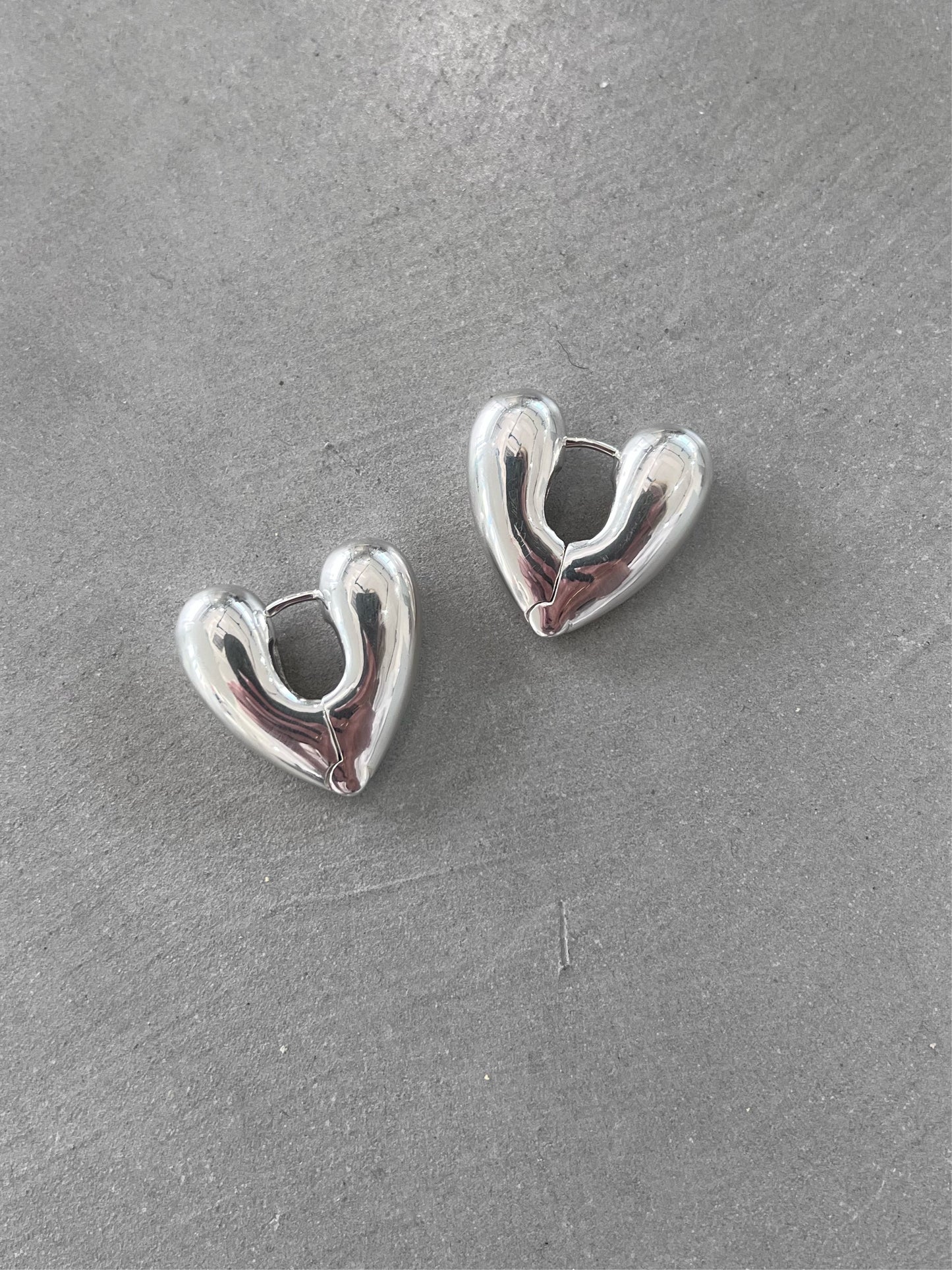 HEART HOOPS LARGE SLV925