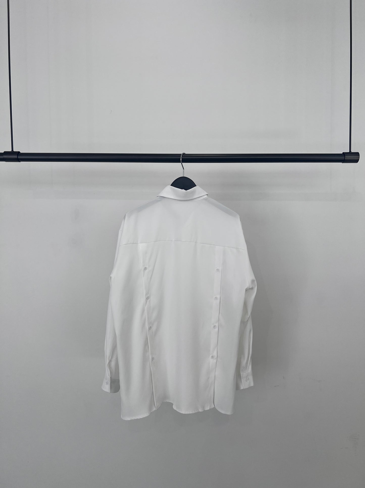 BACK SLIT SHIRT "WHITE"