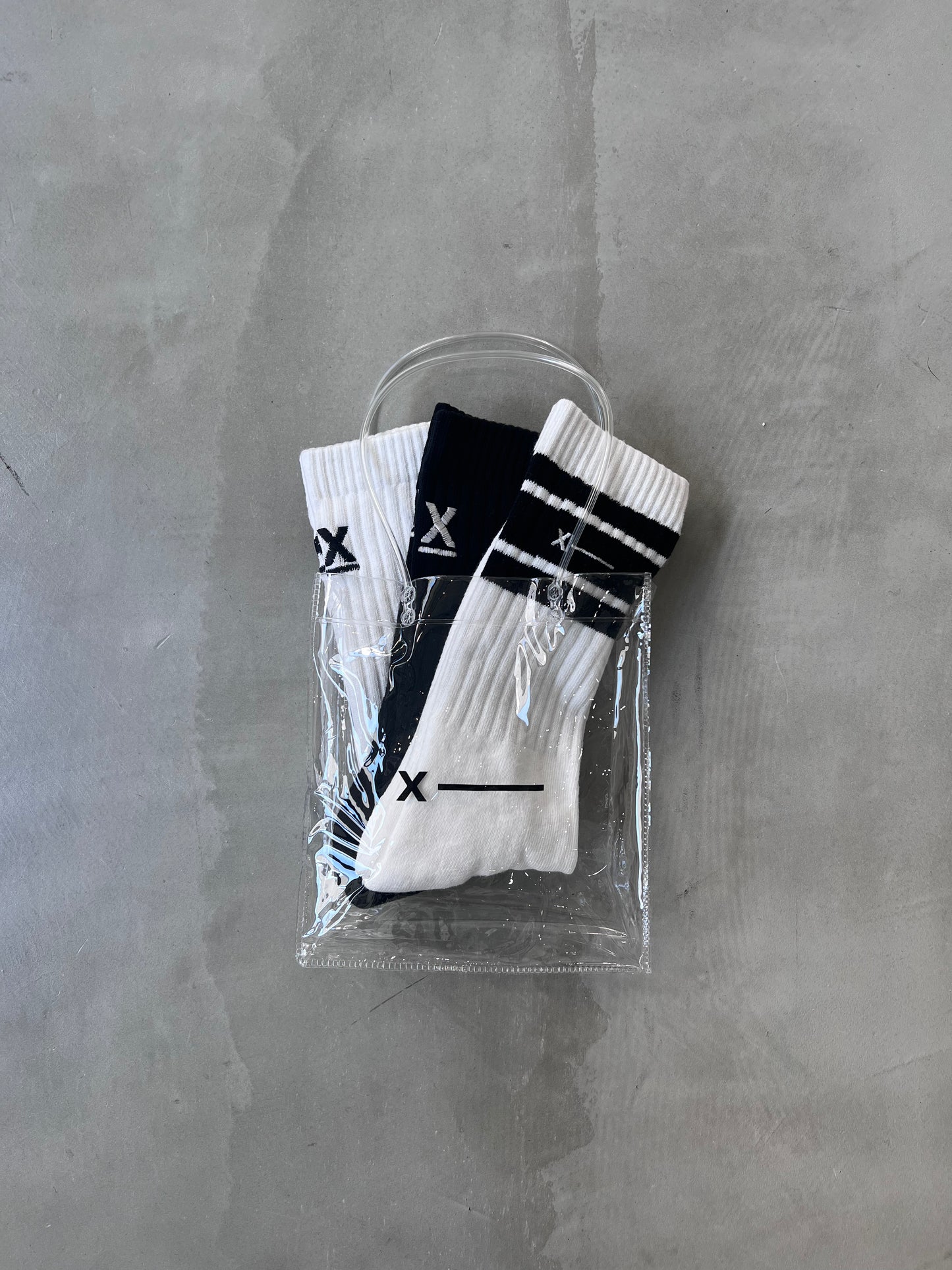 X-ONE LOGO SOCKS "WHITE"