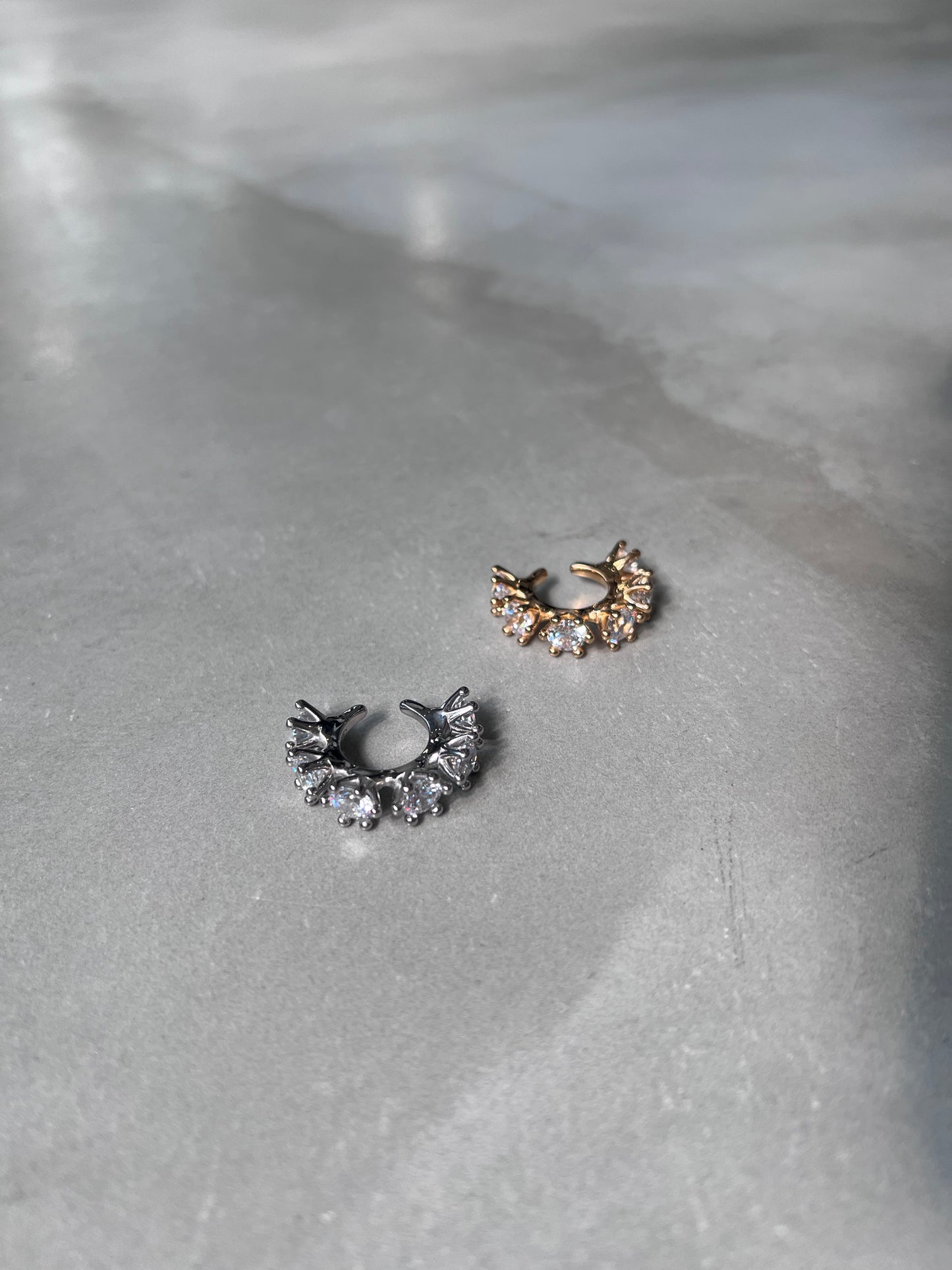 【D'HEYGERE】WHEEL EAR CUFF "SILVER"